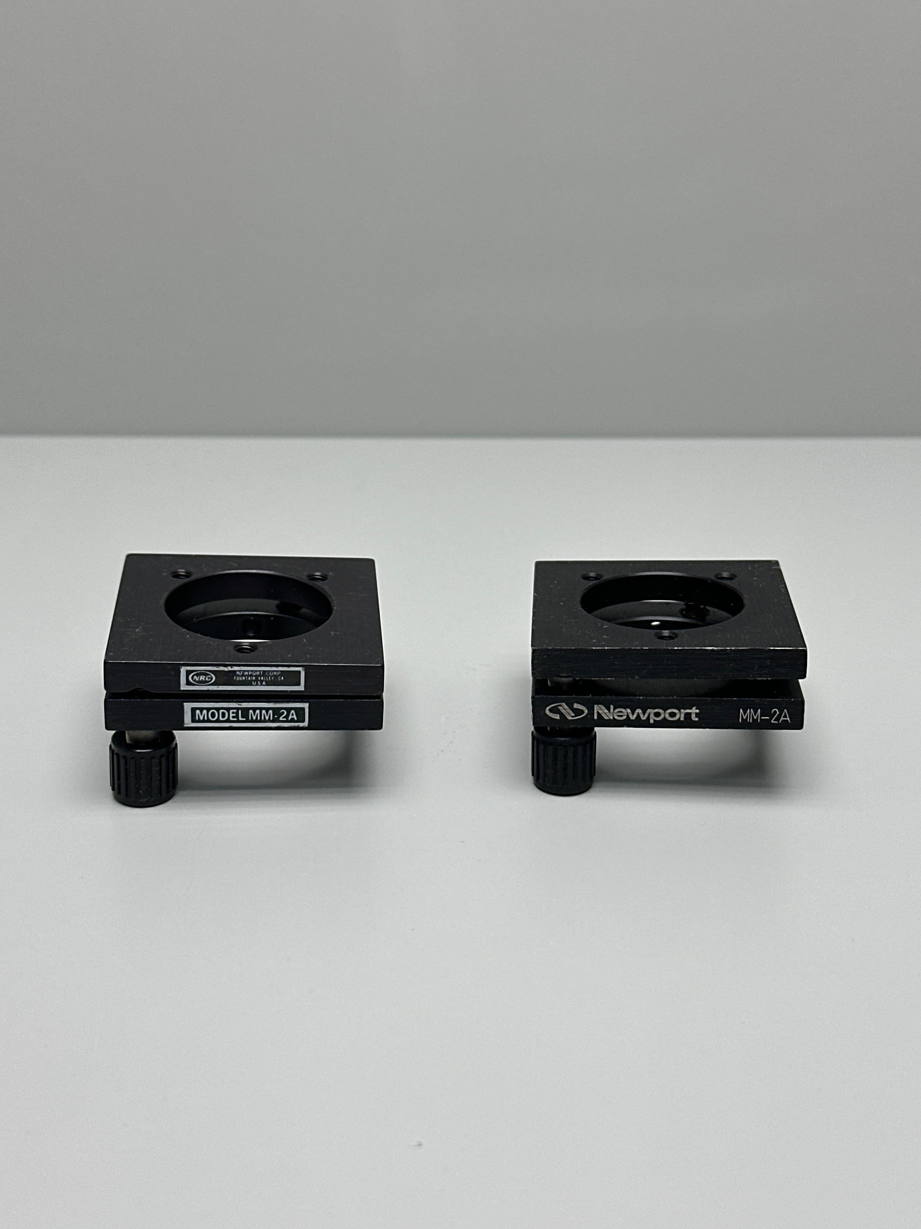 Newport MM-2A Mirror Mounts, 1.25" Diameter Mirrors, Optics