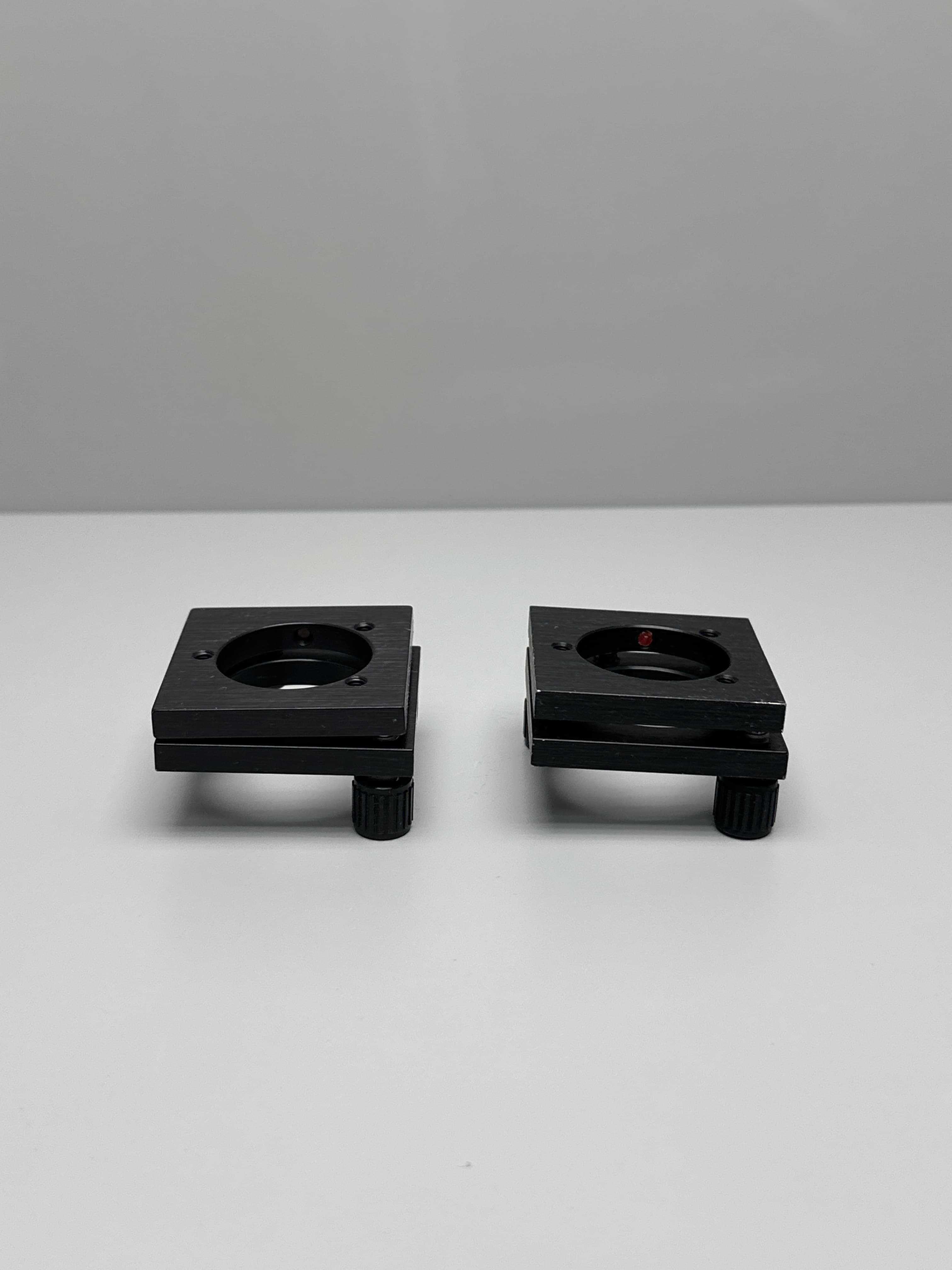Newport MM-2A Mirror Mounts, 1.25" Diameter Mirrors, Optics