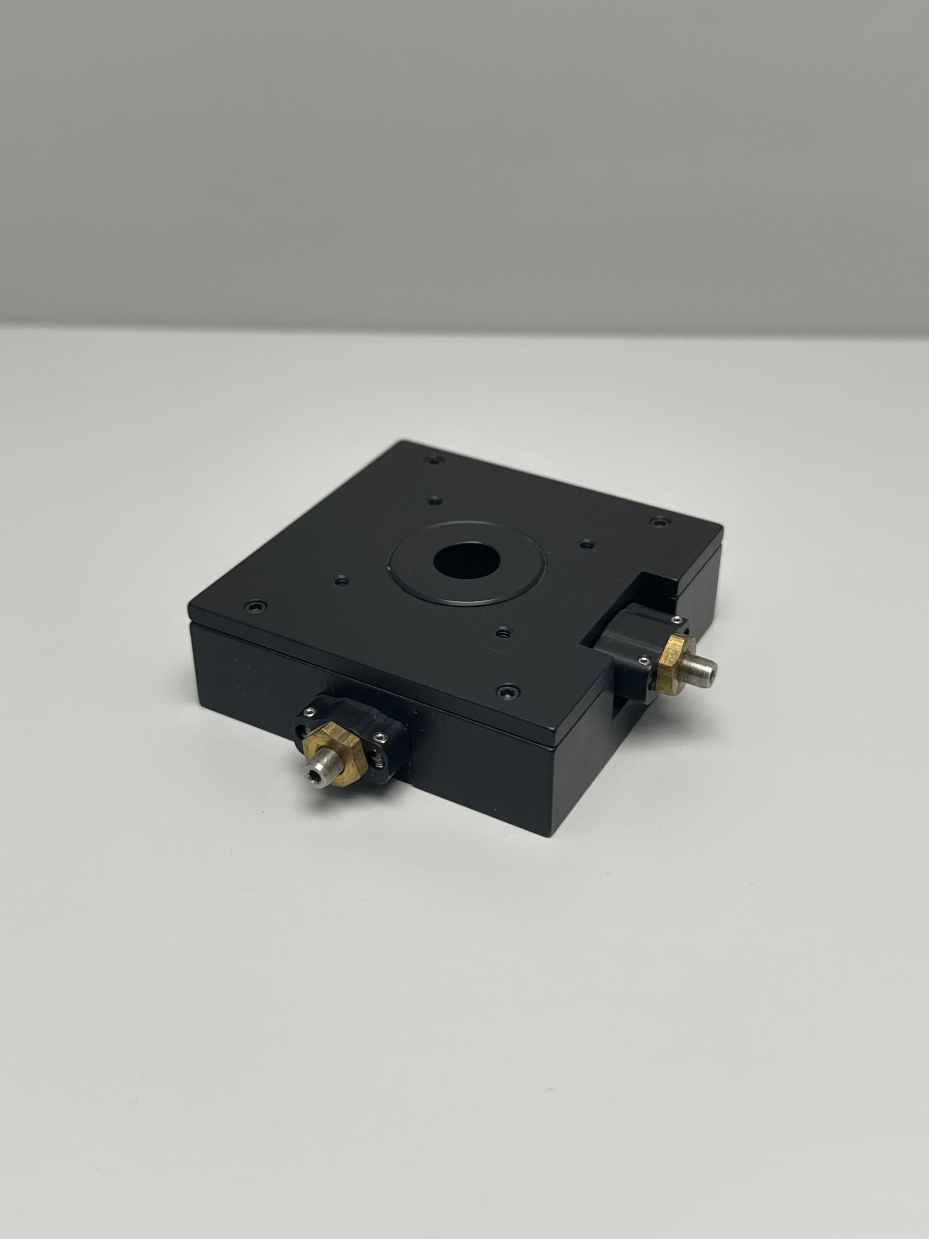 Thorlabs ST1XY-A Translation Stage with Insert and 100TPI Adjusters