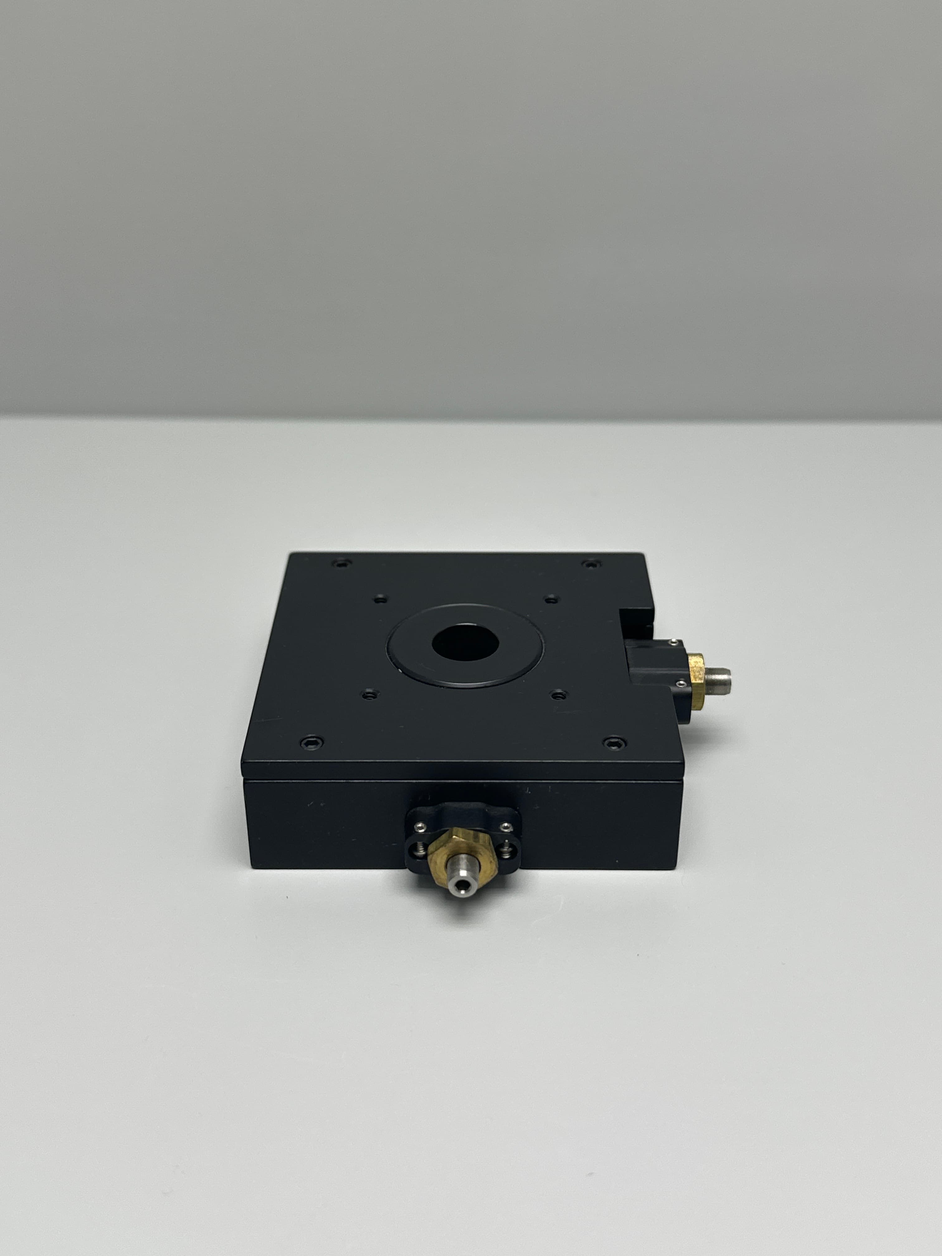 Thorlabs ST1XY-A Translation Stage with Insert and 100TPI Adjusters