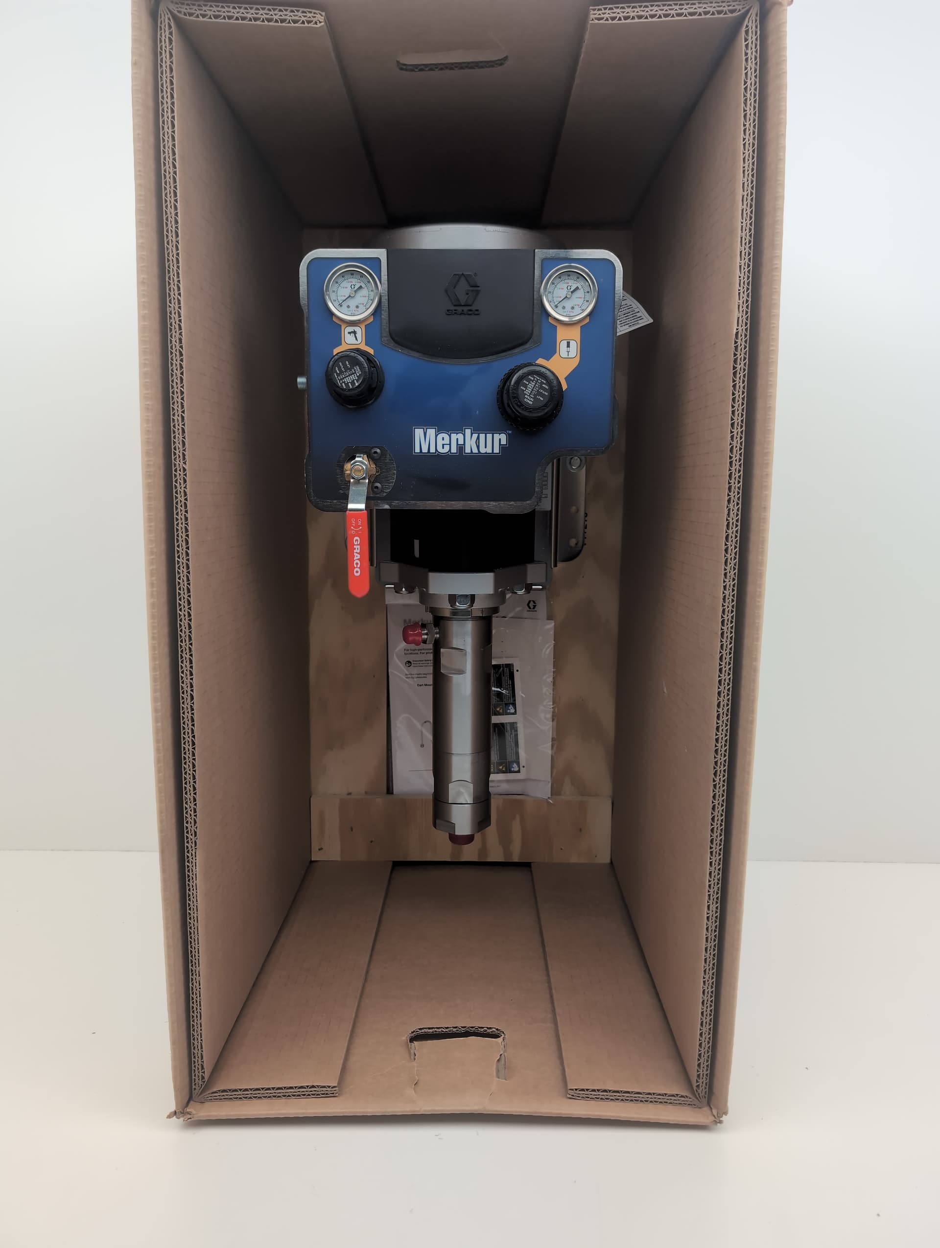 Graco G30W71 30:1 Merkur Pump, 1.2 gpm fluid flow, Wall Mount, Pump /Gun Air Con