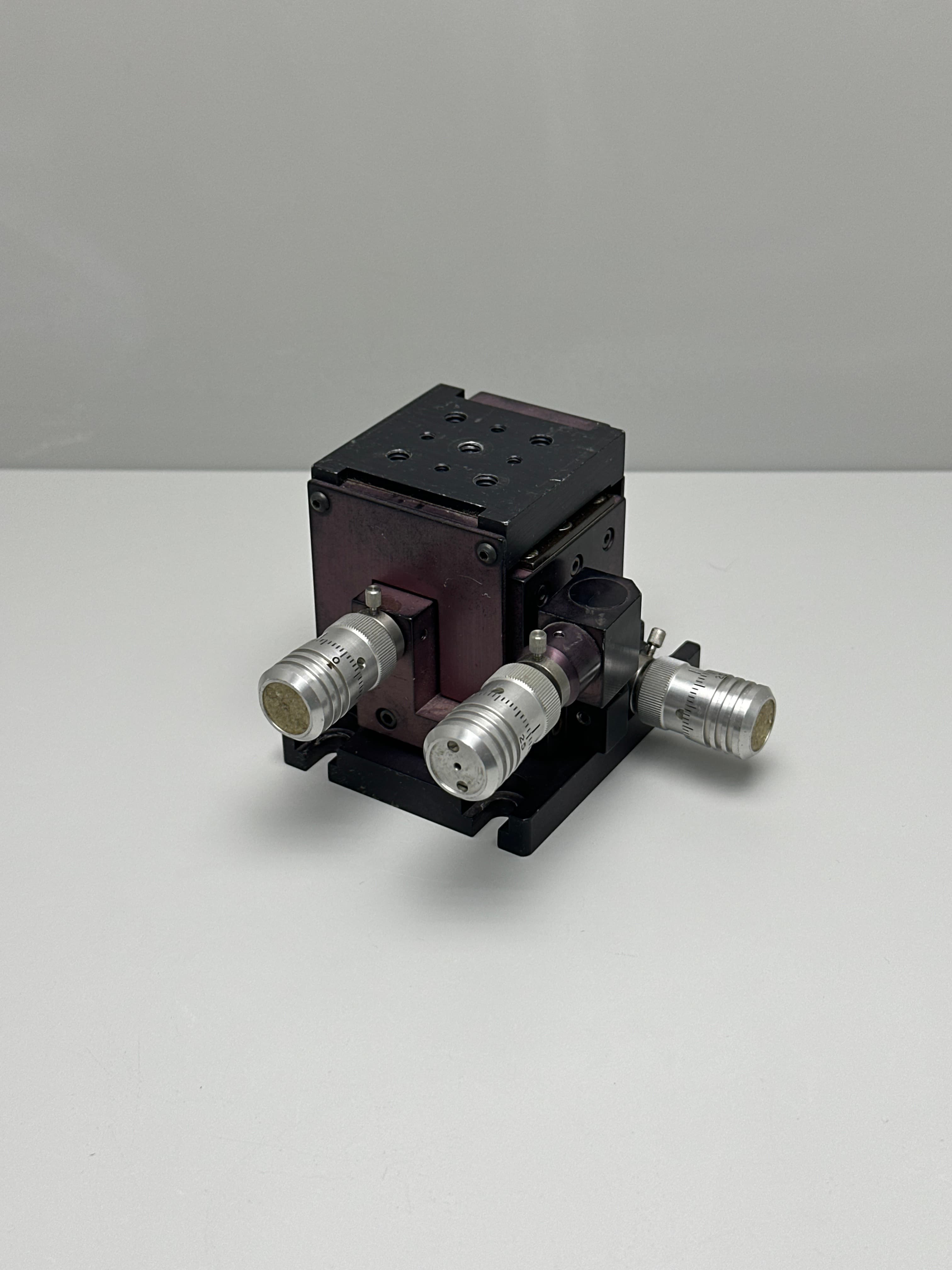 Newport 3 Axis Micro Translator