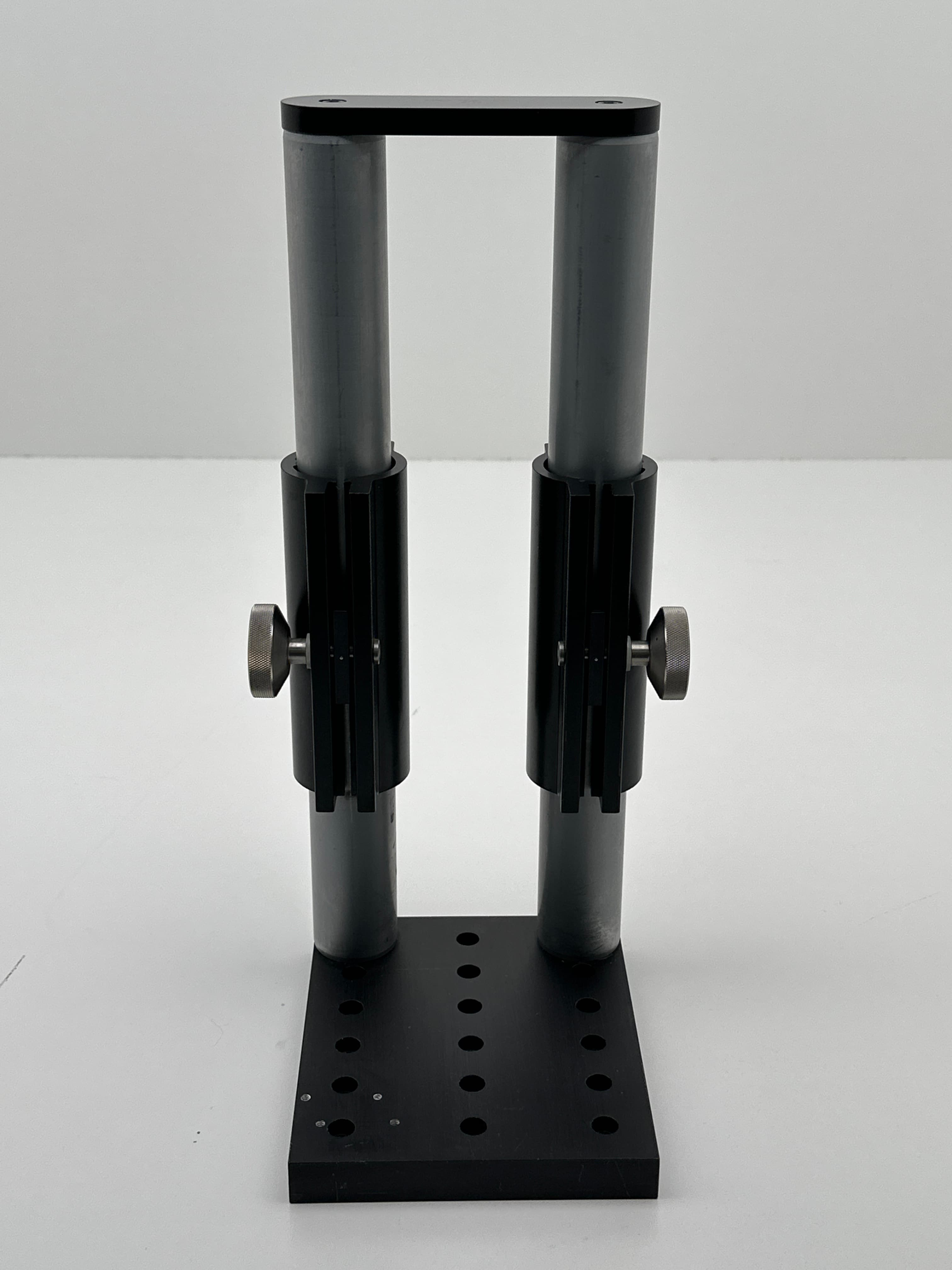 Newport 410 Vertical Adjustable Height Mounting Dual Rod Assembly