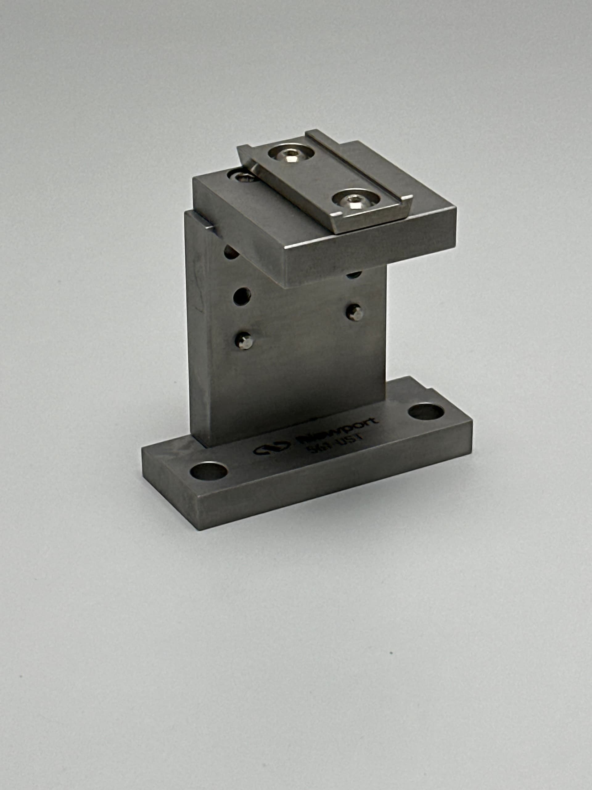 Newport 561-UST Fixed Platform, Universal Stand for 561 Series