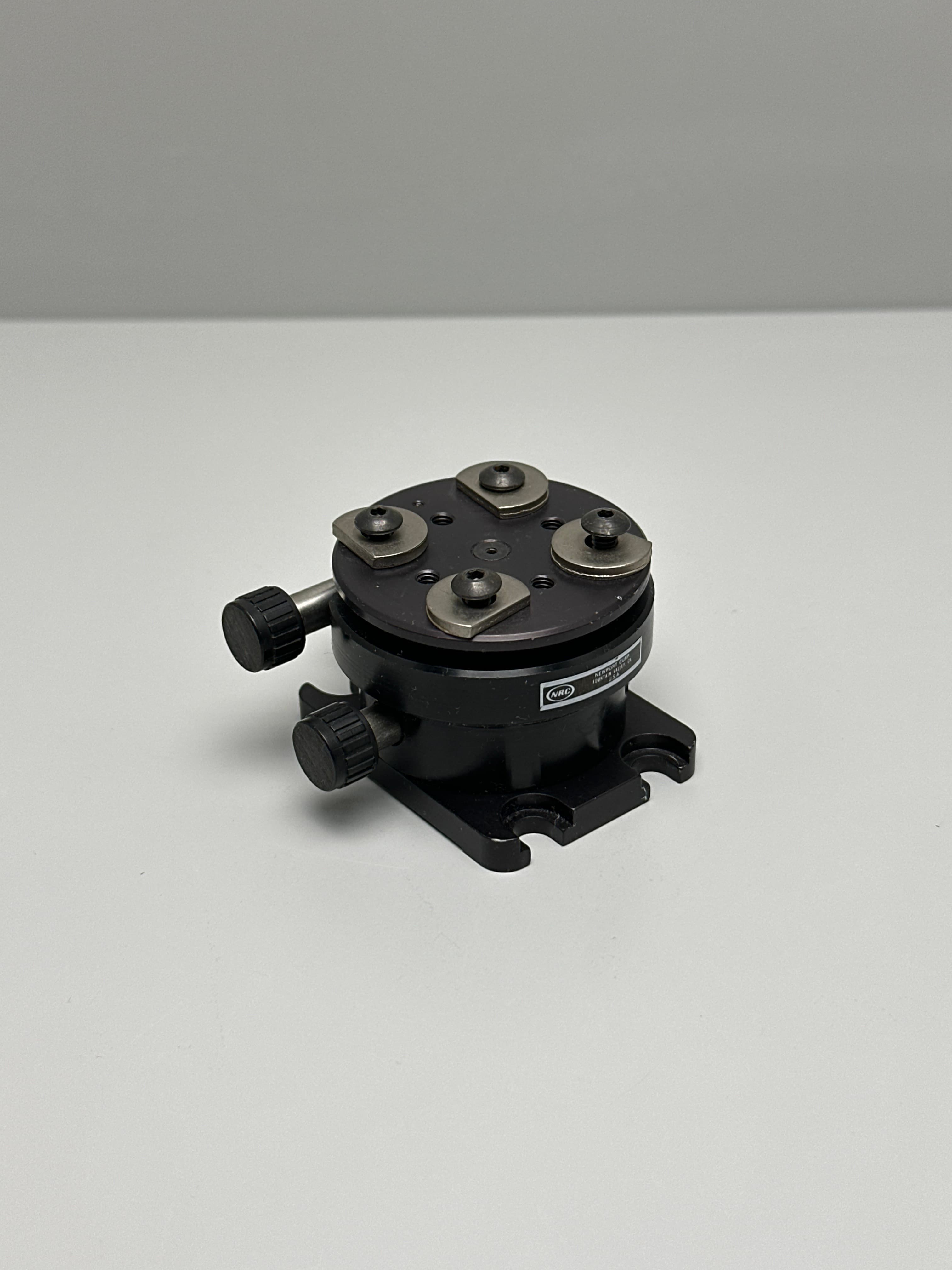 Newport 485 Tilt Platform, 2" Diameter