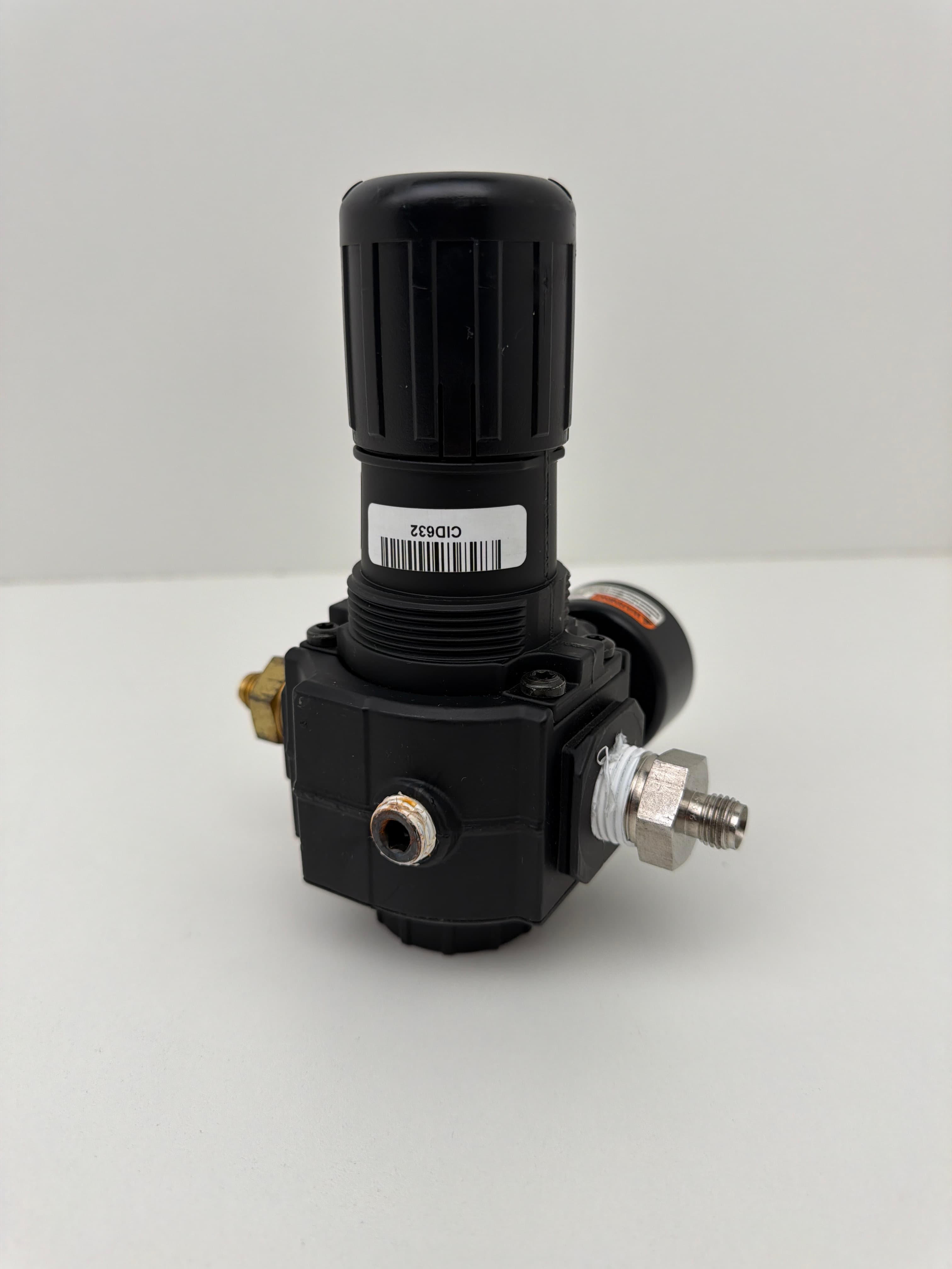 Norgren R74G-4AK-RMG Pneumatic Air Pressure Regulator 1/2"NPT 150PSI w/ Gauge