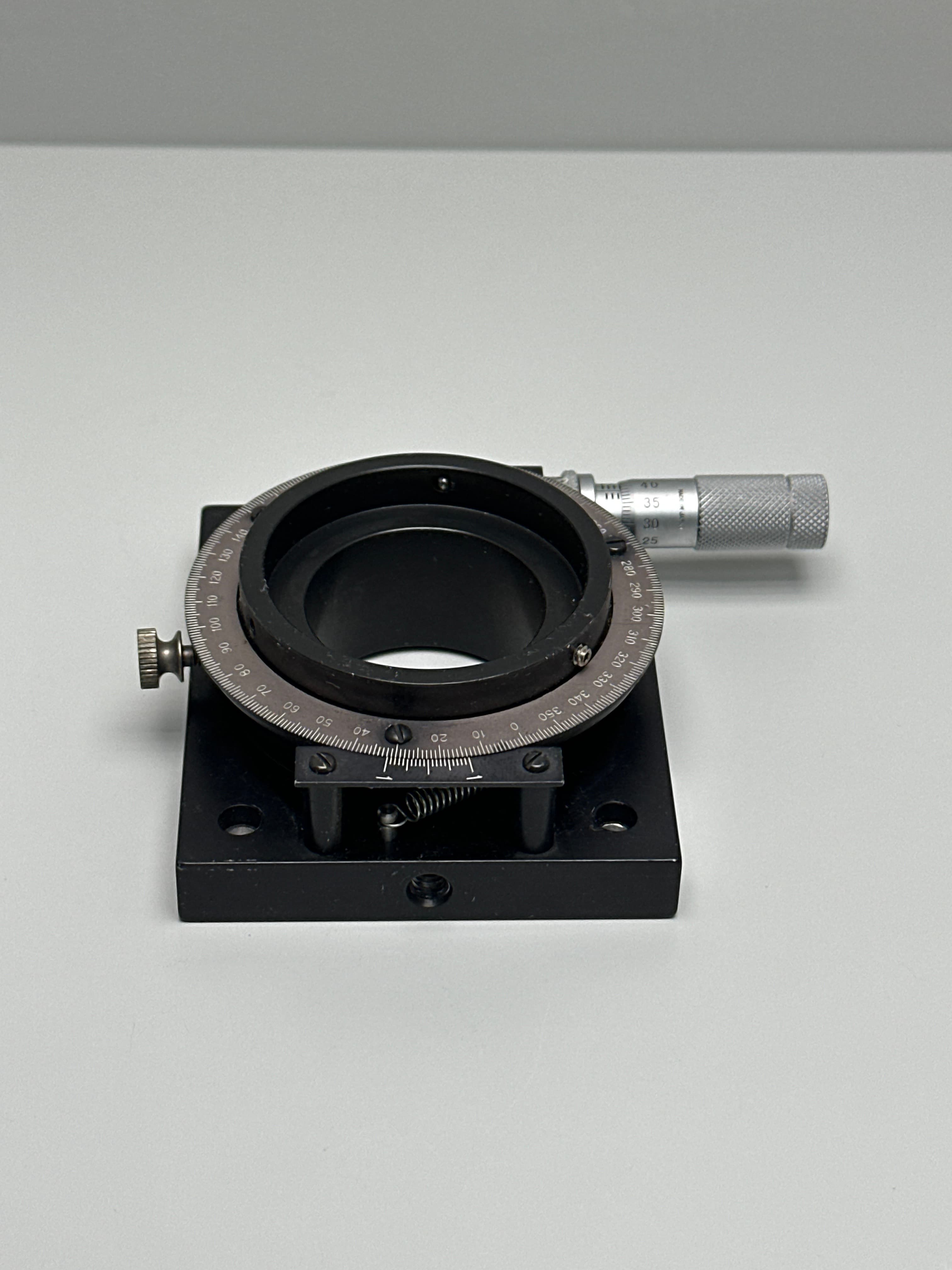 Oriel Precision Rotator with Mitutoyo Micrometer
