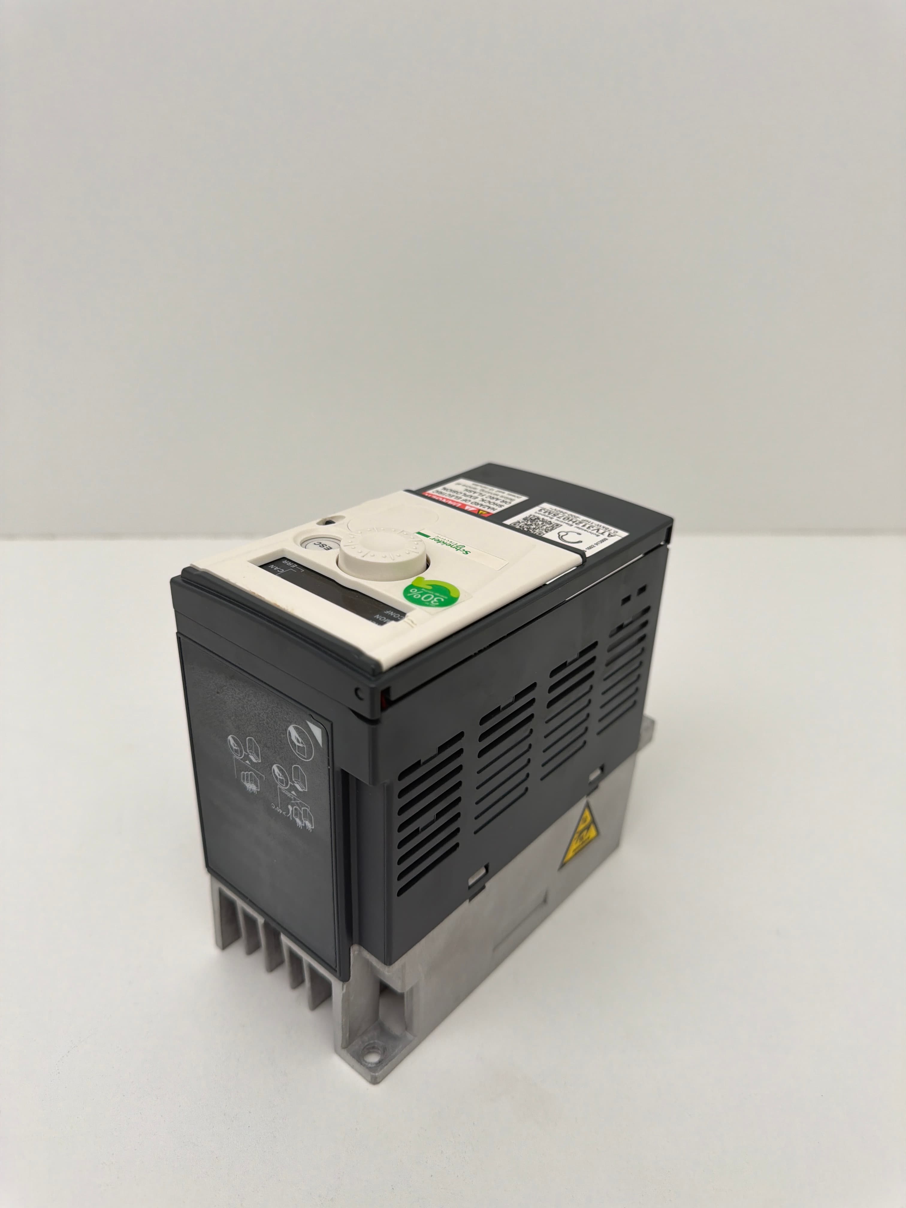 Schneider Electric ATV312H075M3 VFD Drive 1HP 0.75kW 200-240V 3 Phase Altivar