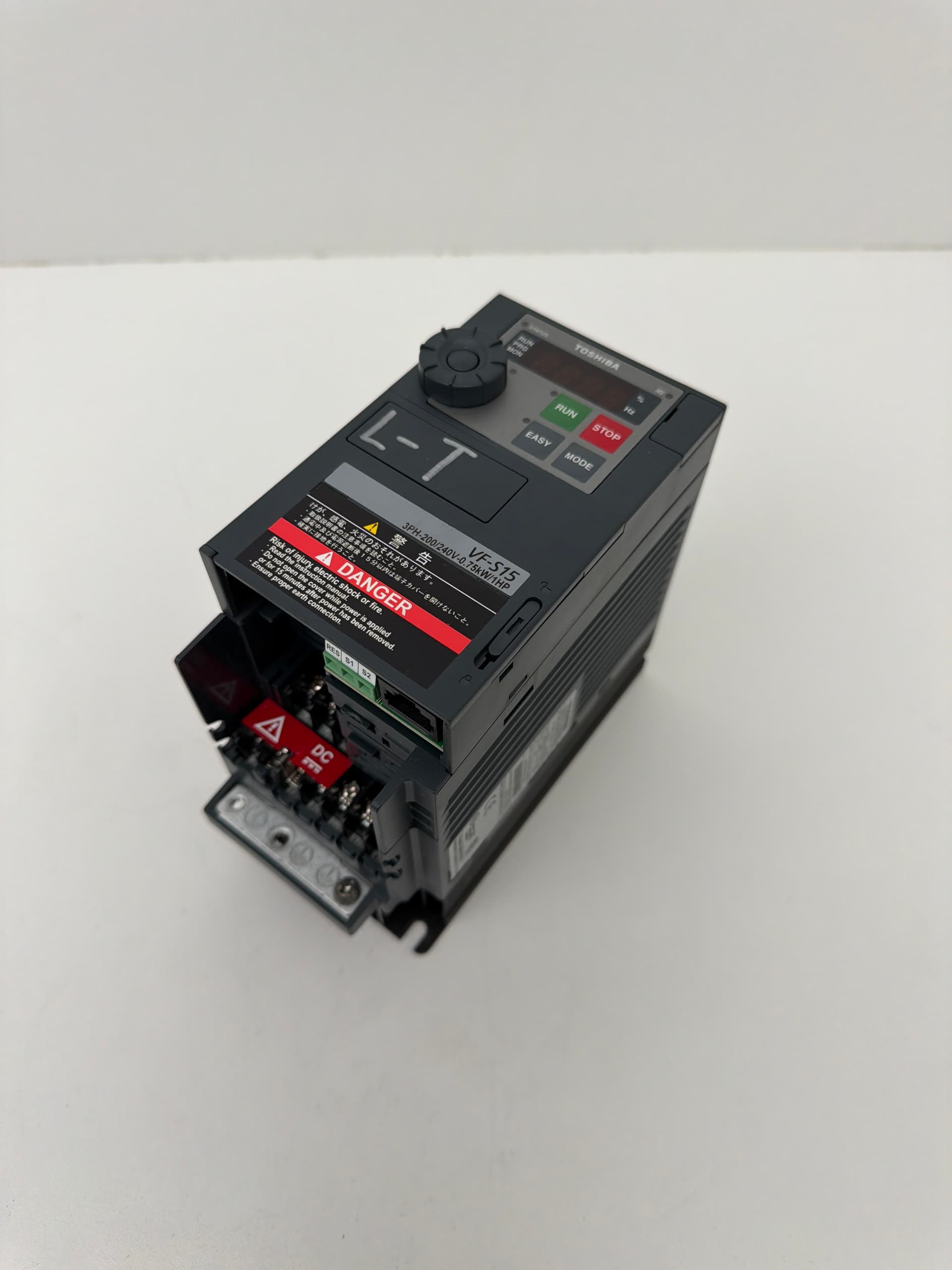 Toshiba VFS15-2007PM-W Transistor Inverter 0.75kW 1.8kVA 1HP 3PH 200-240V