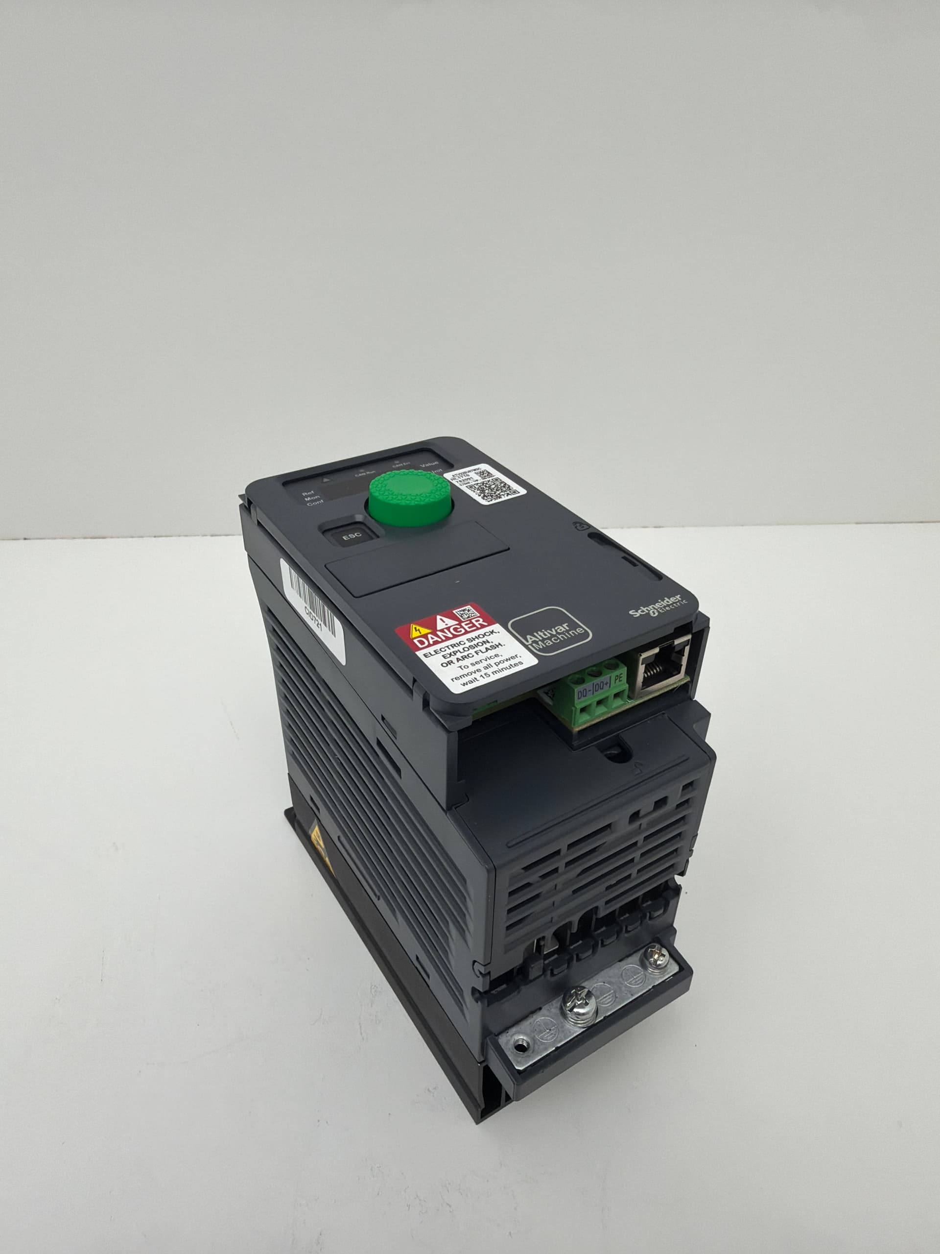 Schneider Electric ATV320U07M3C VFD 1HP 0.75kW 200-240V 3PH Altivar 320