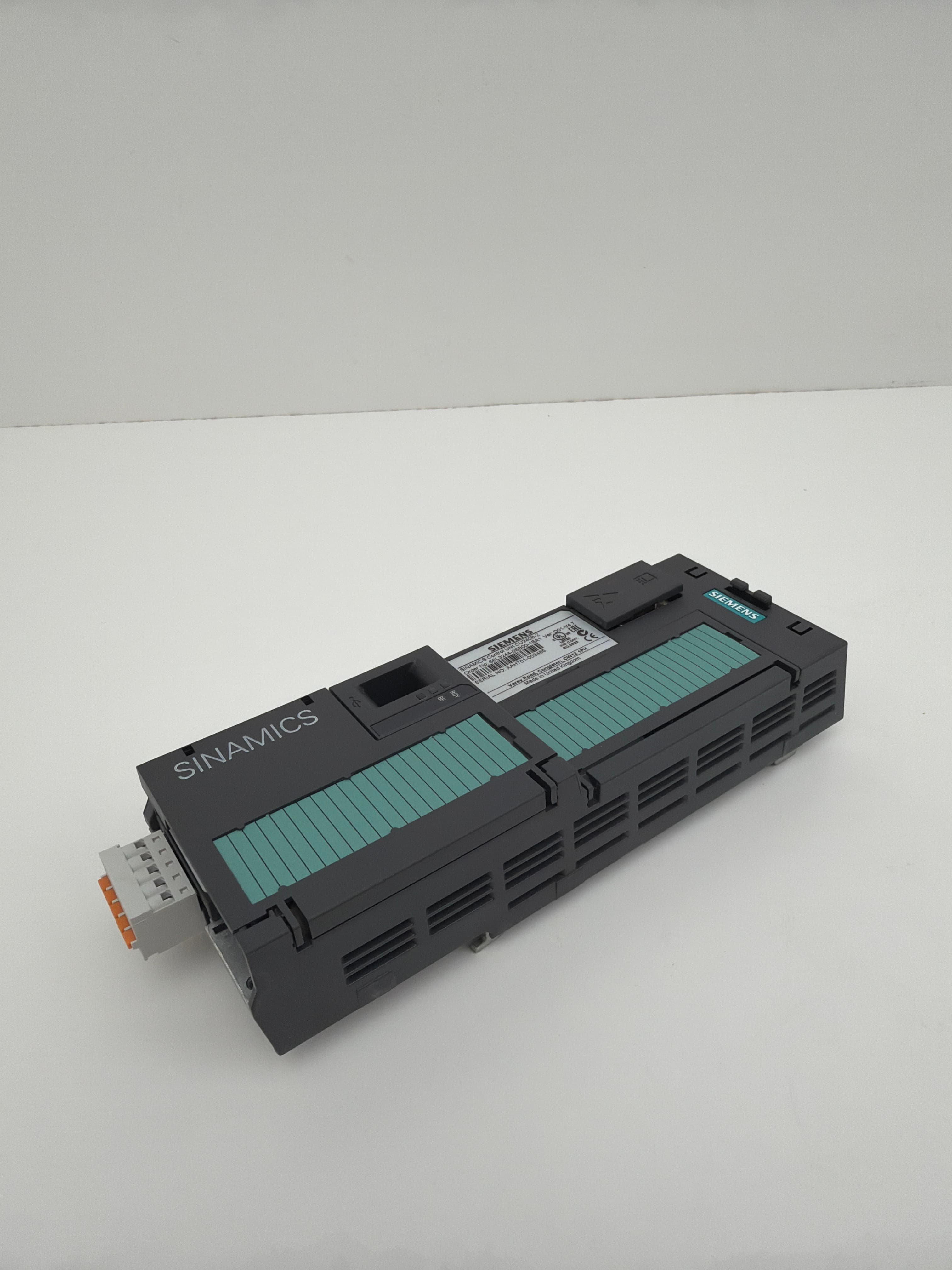 Siemens 6SL3244-0BB00-1BA1 SINAMICS Control Unit CU240B-2 VER D01-V4.7