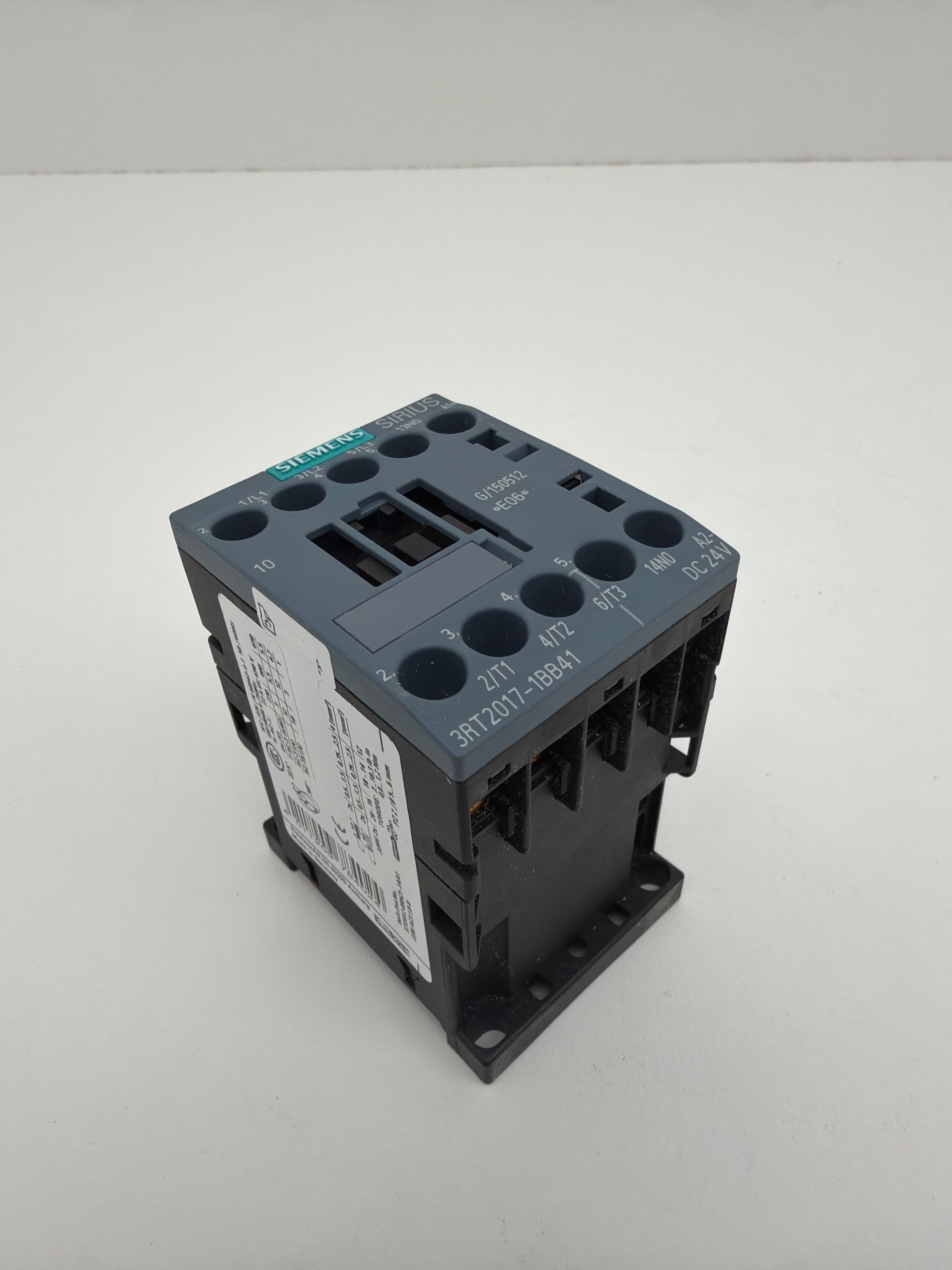 Siemens 3RT2017-1BB41 SIRIUS Contactor 3 Pole 12A 24VDC Coil S00