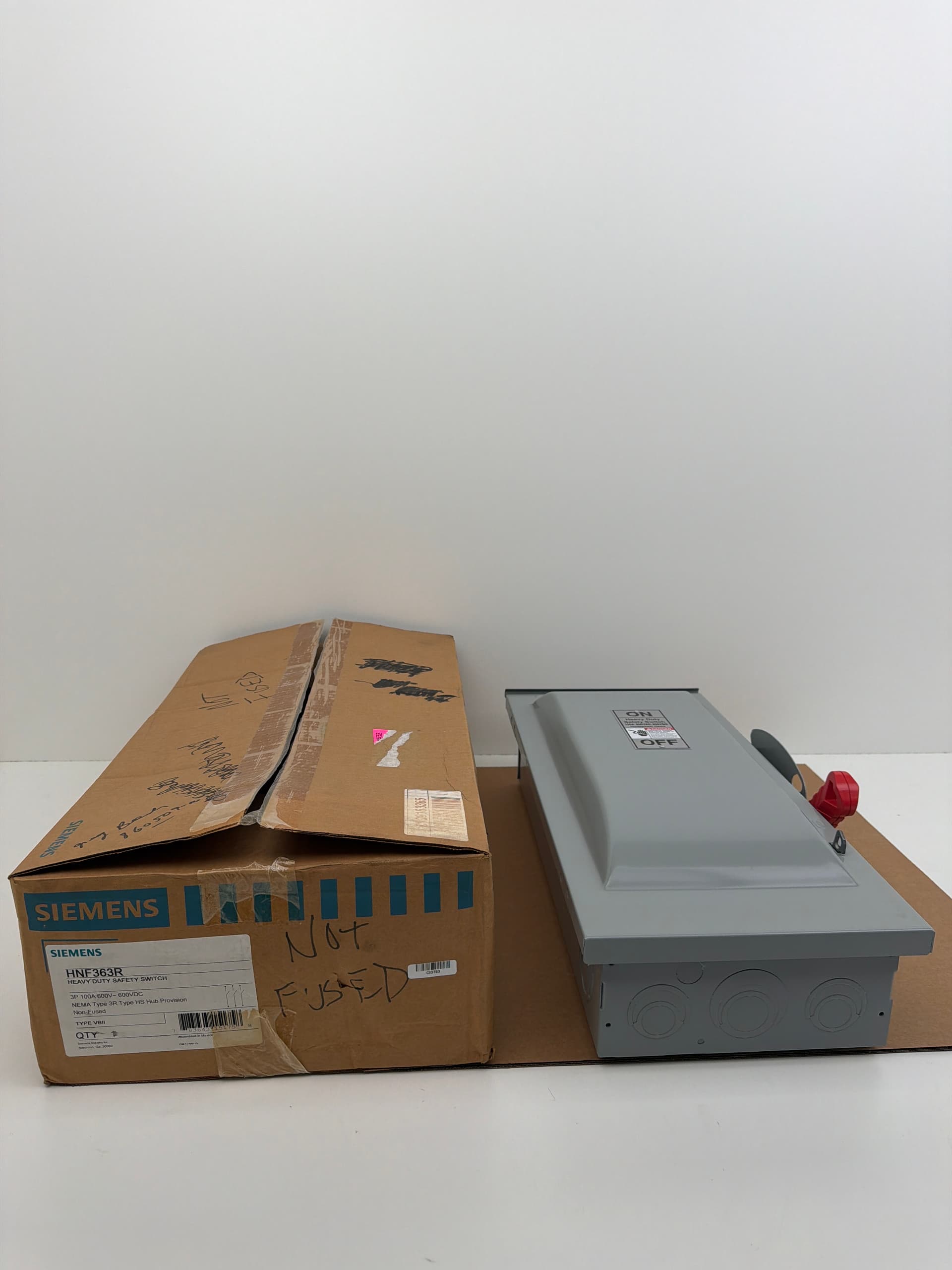 Siemens HNF363R Heavy Duty Non-Fused Safety Disconnect Switch 3P 100A 600V