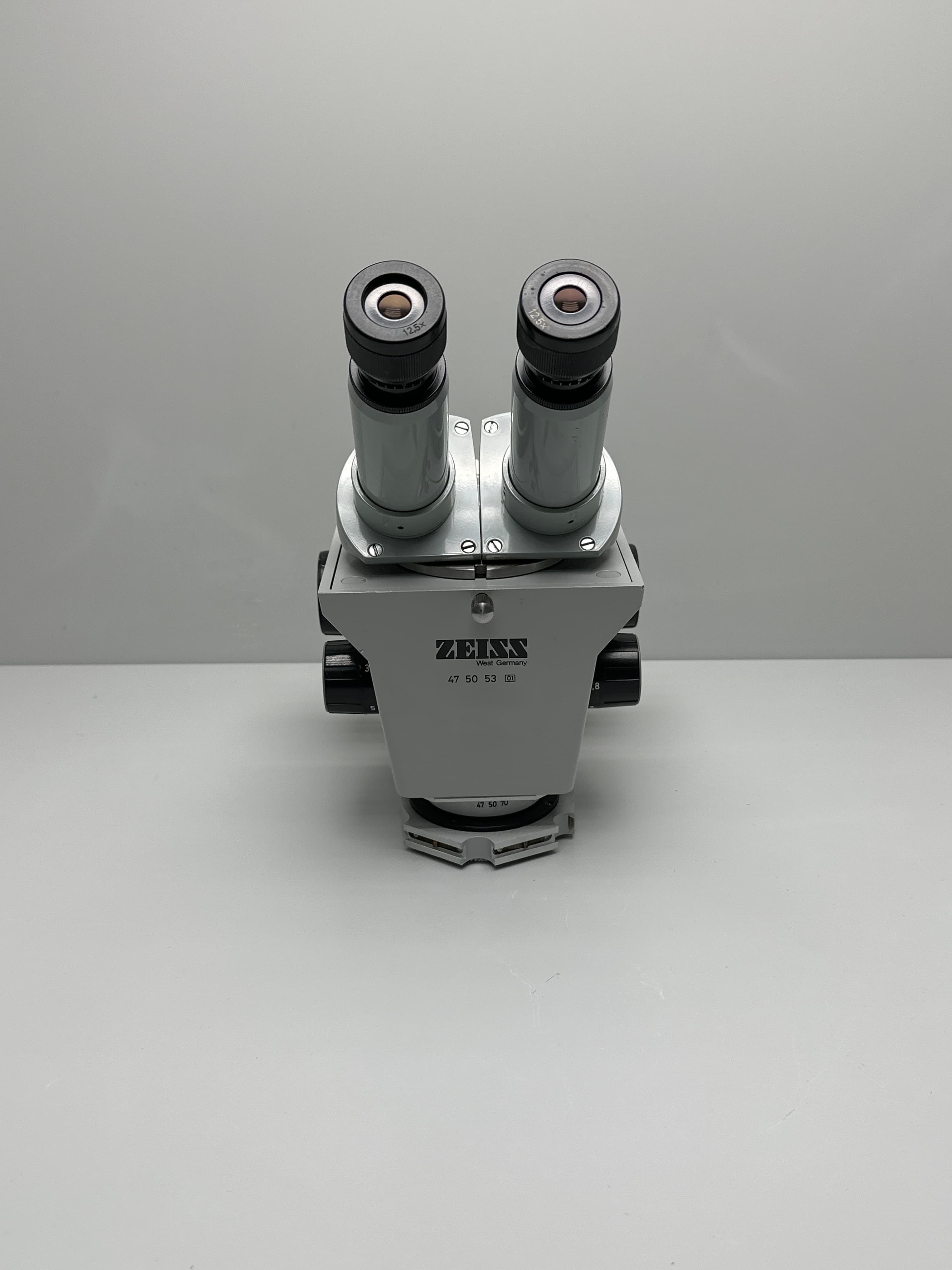 Zeiss 47 50 53 01 Stereo Microscope, f=170, w/(2) 12.5x Eyepieces