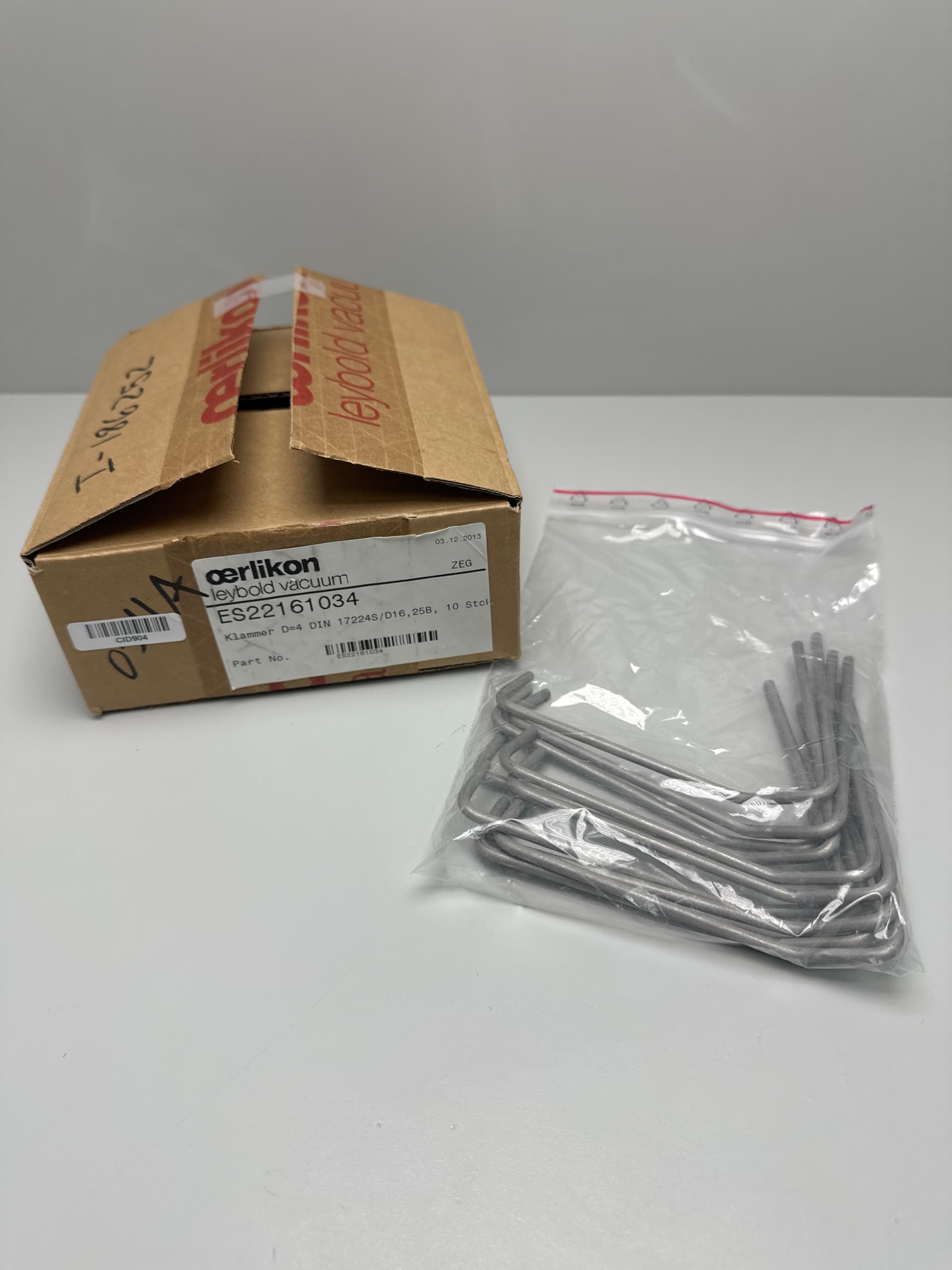 Oerlikon Leybold Vacuum ES22161034 Clamps DIN 17224 S/D16, D25B, 10 Each