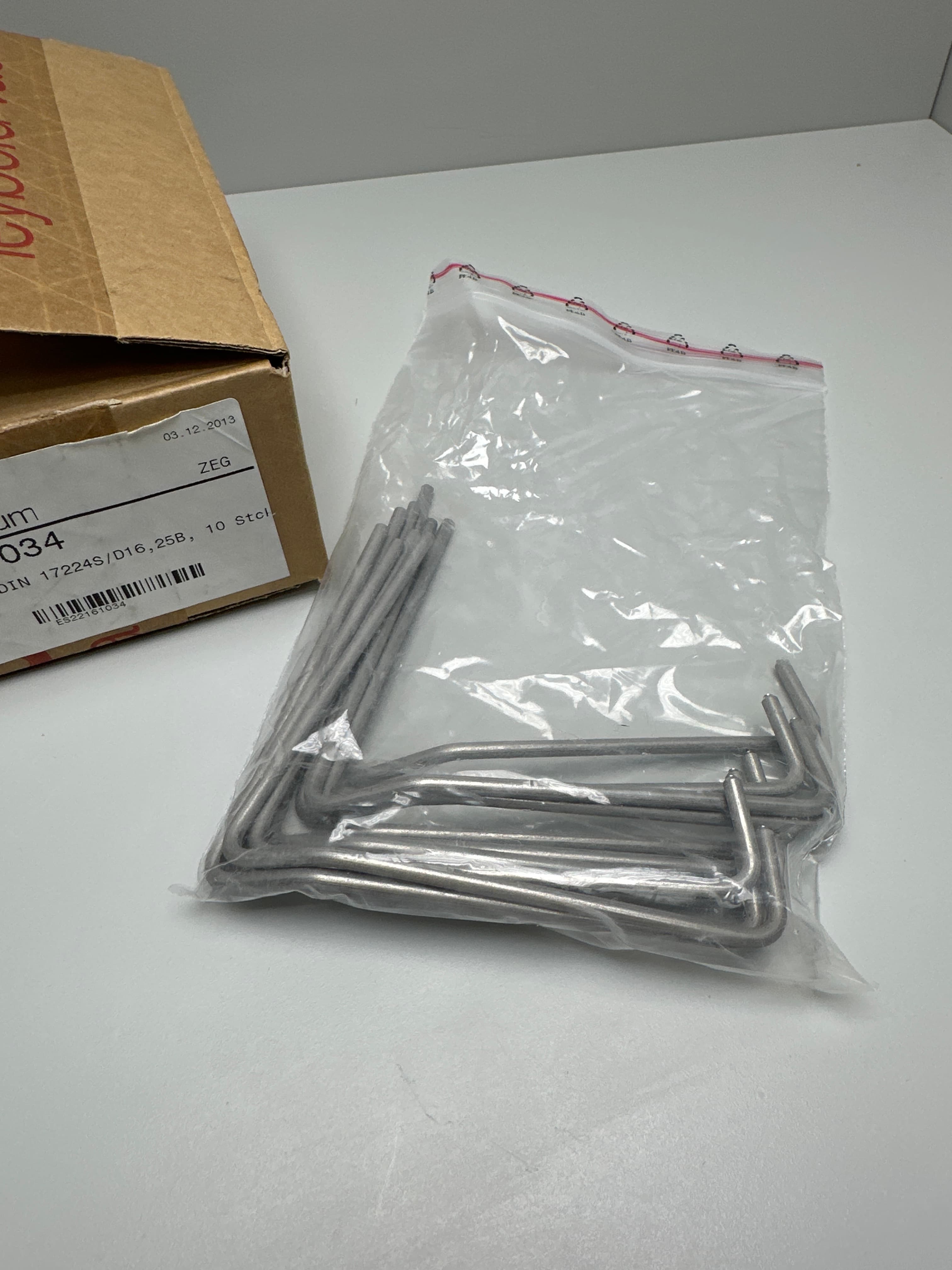 Oerlikon Leybold Vacuum ES22161034 Clamps DIN 17224 S/D16, D25B, 10 Each