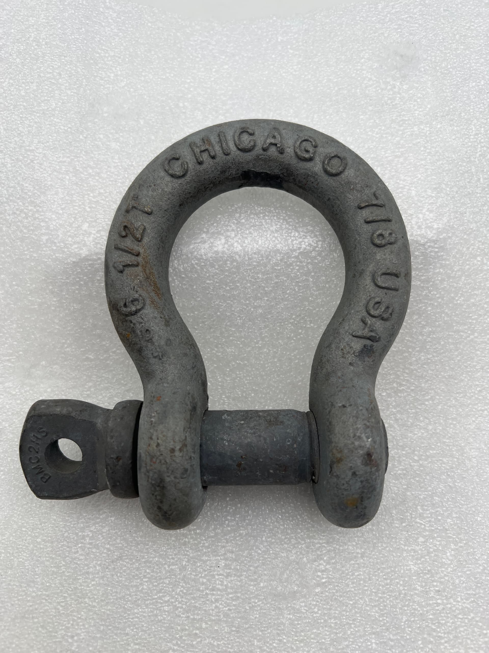 Chicago Hardware 7/8" - 6.5 Ton Galvanized Screw Pin Anchor Shackle