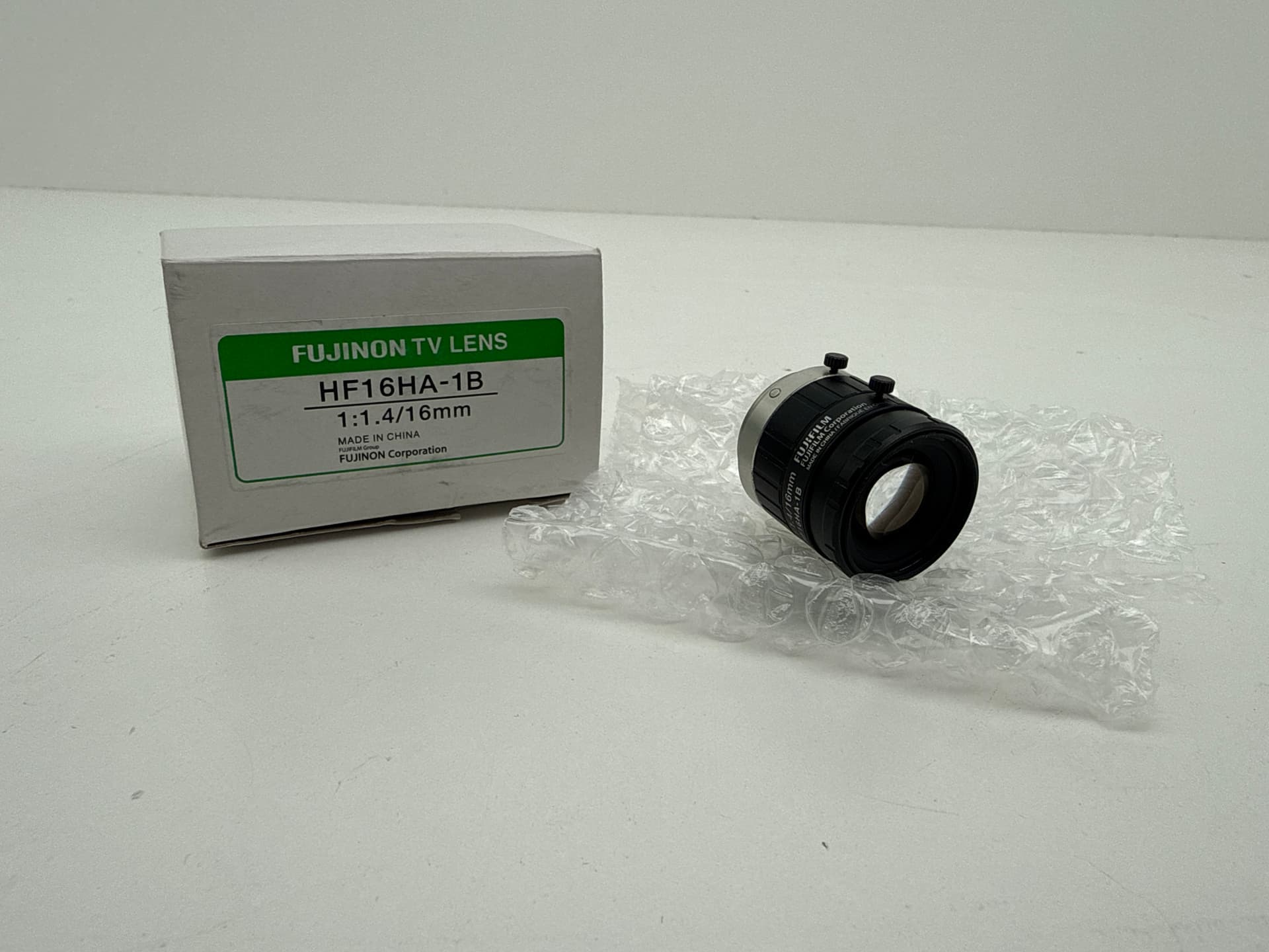 Fujinon HF16HA-1B 1:1.4/16mm TV lens