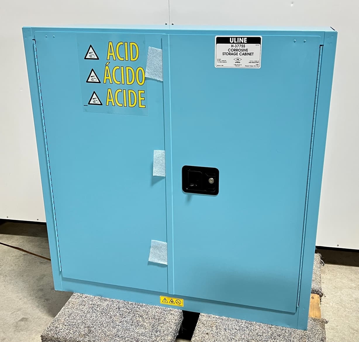 Uline H3775S Corrosive and Acid Safety Cabinet 30 Gallon