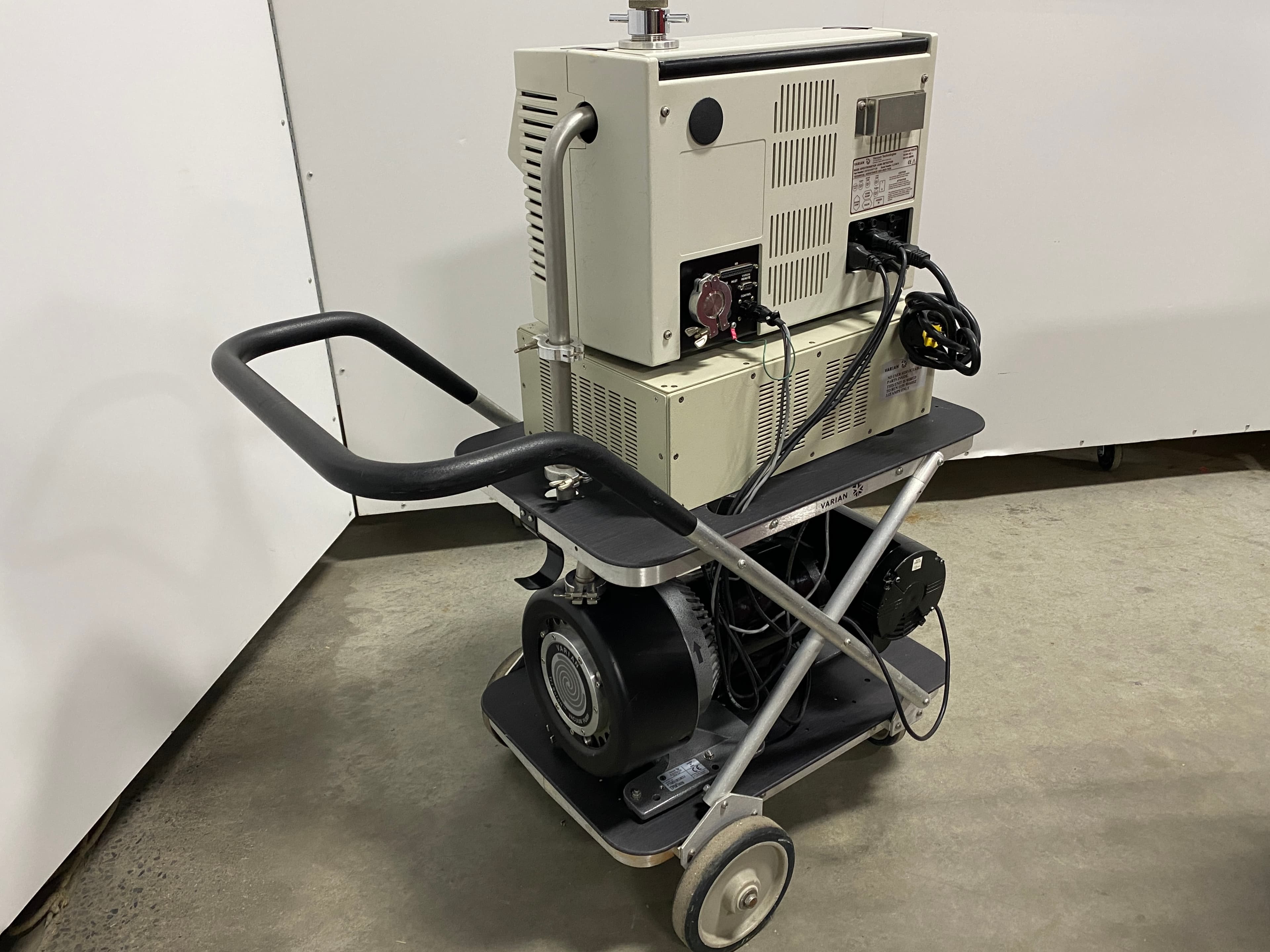 Varian 979 Mass Spec Leak Detector