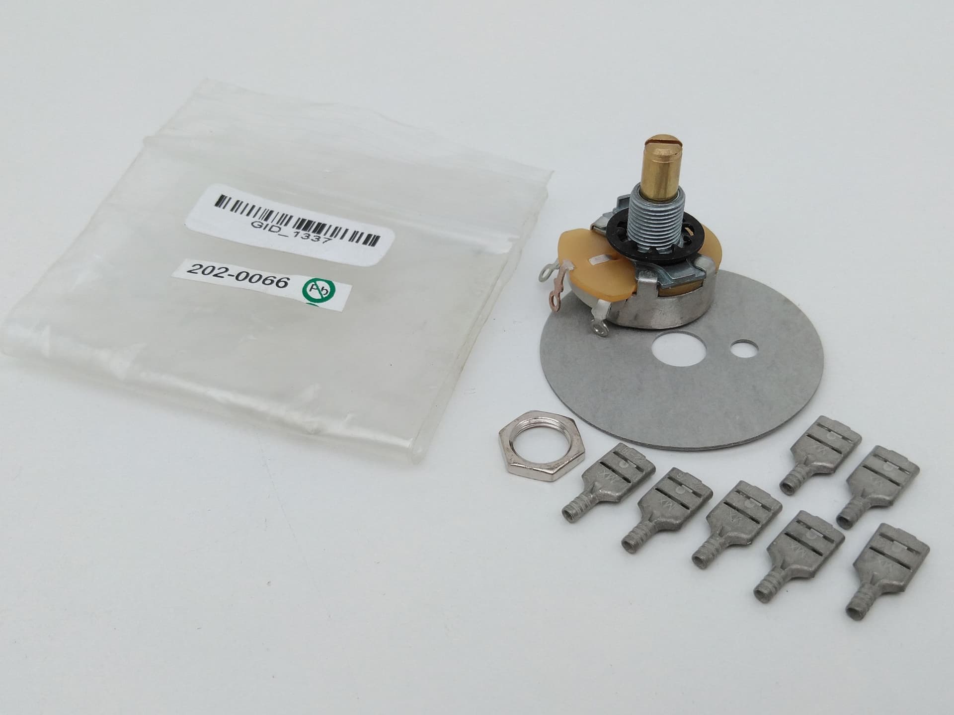 MINARIK 202-0066 10K Ohm Potentiometer and Connector Kit