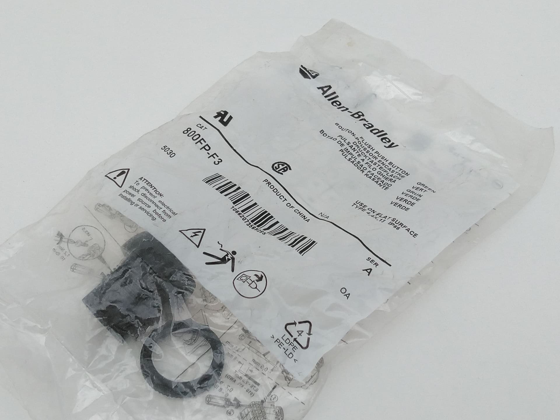 Allen-Bradley 800FP-F3 Green Momentary Flush Push Button