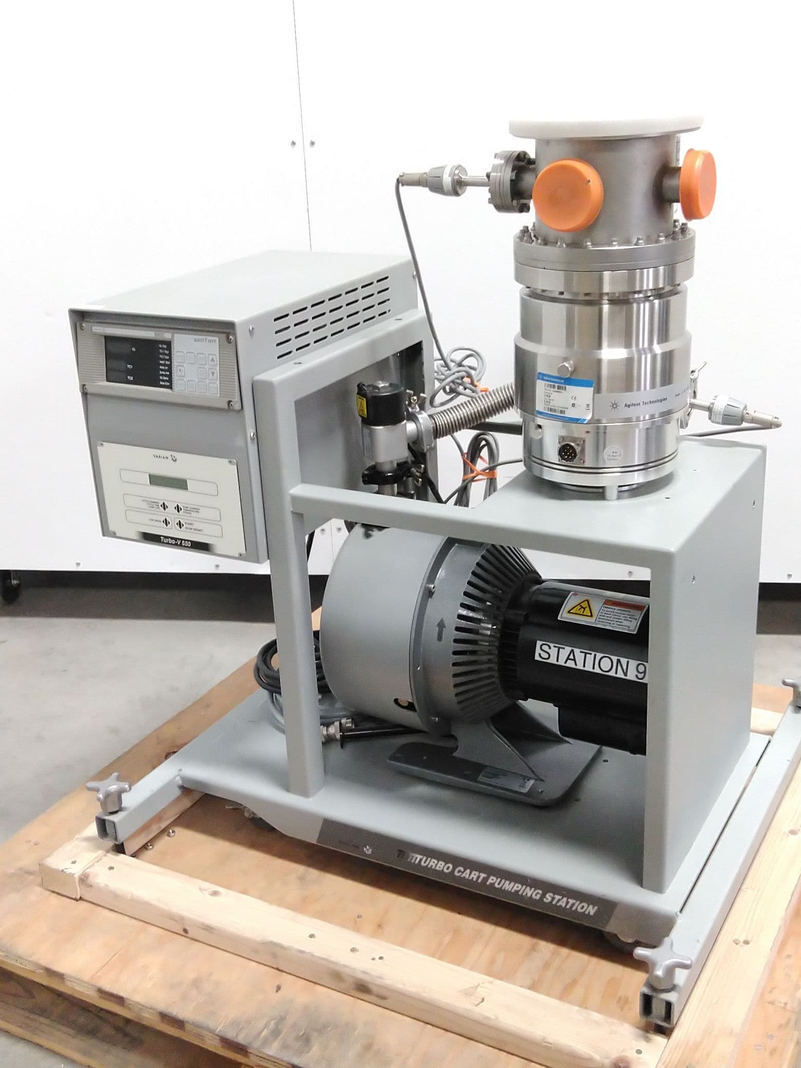 Agilent/Varian V-551, PTS06001UNIV Turbo Cart Pumping Station