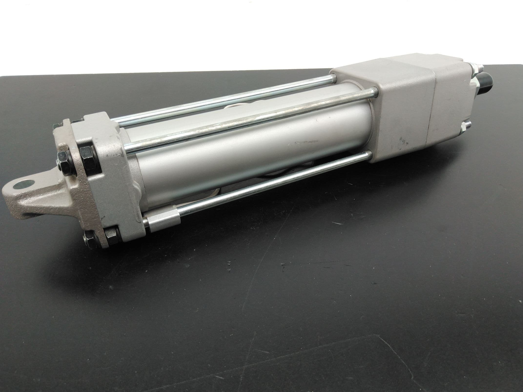 SMC CDNA2C50TN-150-D-M9PW Tie Rod Cylinder w/ Power Lock,50mm Bore,150mm Stroke