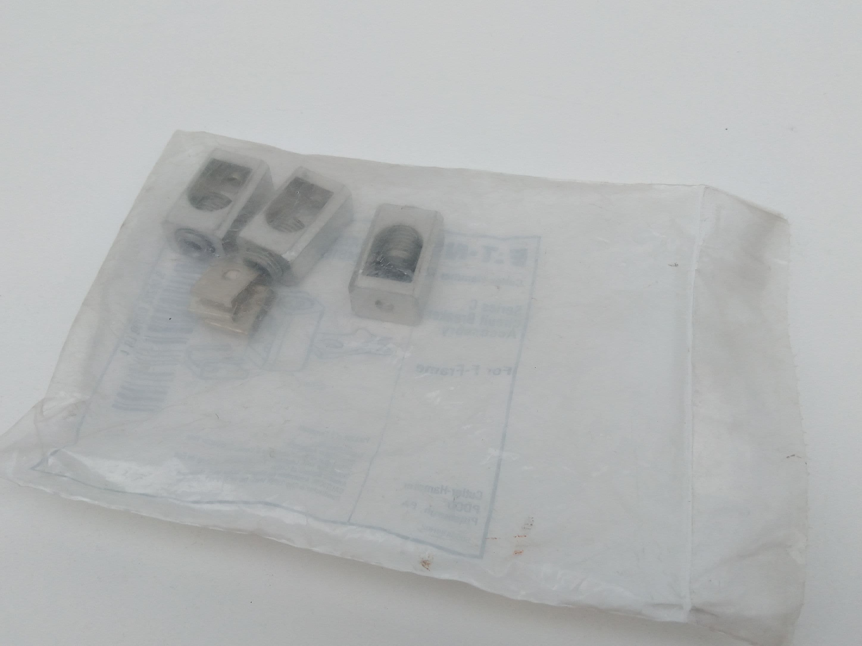Eaton 3TA225FD FD Collar Terminal Kit For F-Frame, Series C, 225A