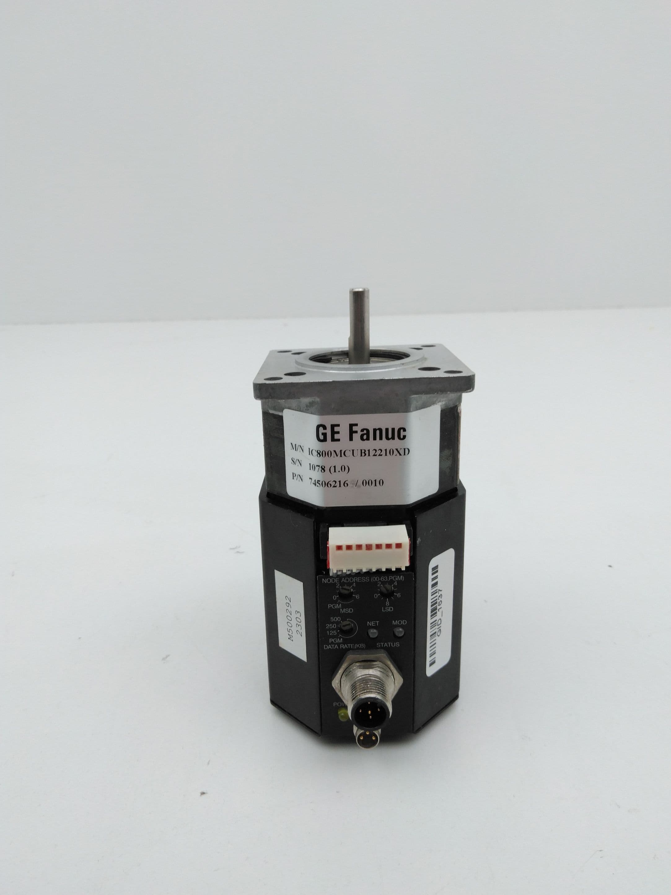 GE Fanuc 74506216/0010 / IC800MCUB12210XD Motor