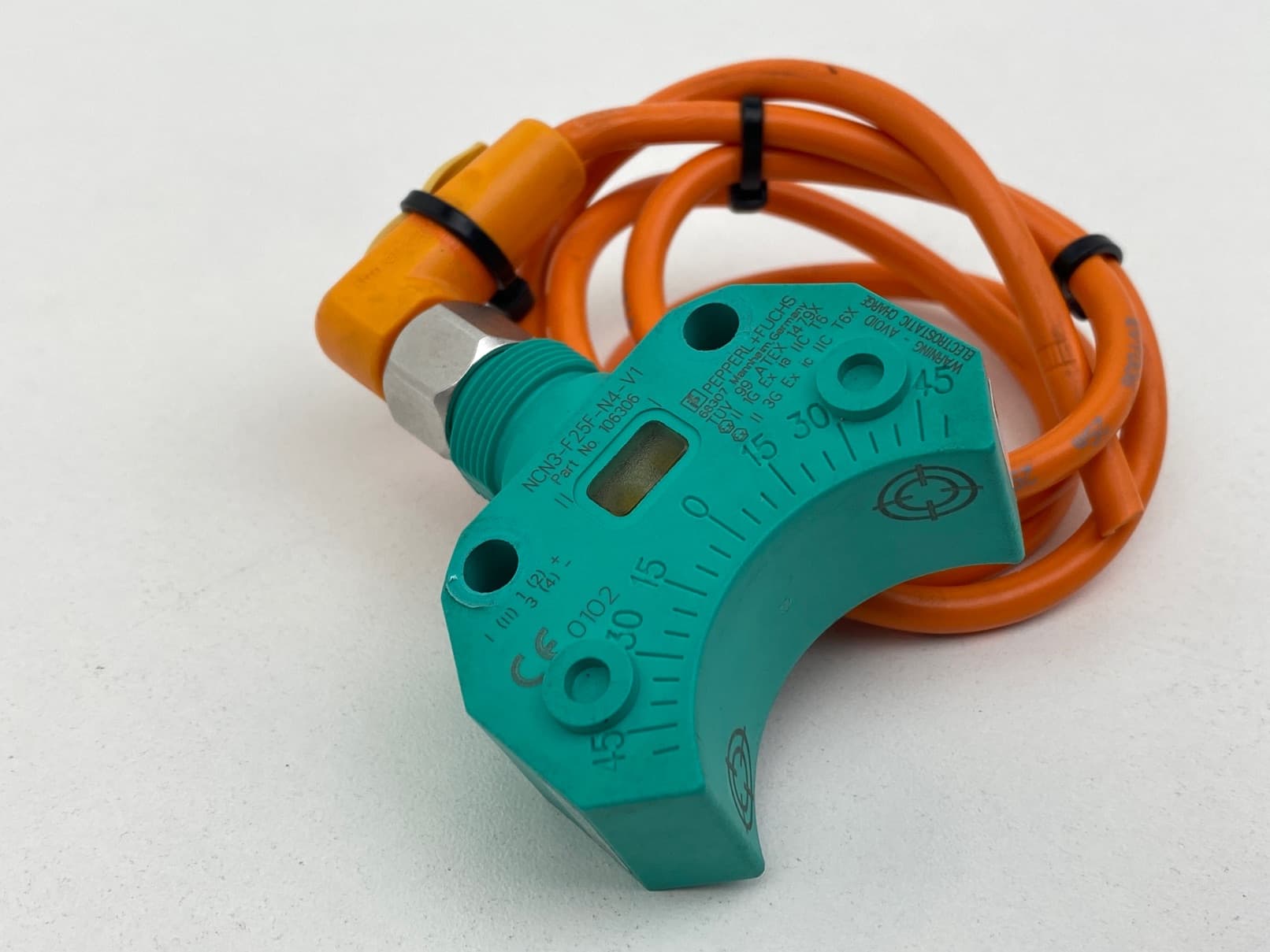 Pepperl and Fuchs NCN3-F25F-N4-V1 Inductive Sensor - Position Indicator