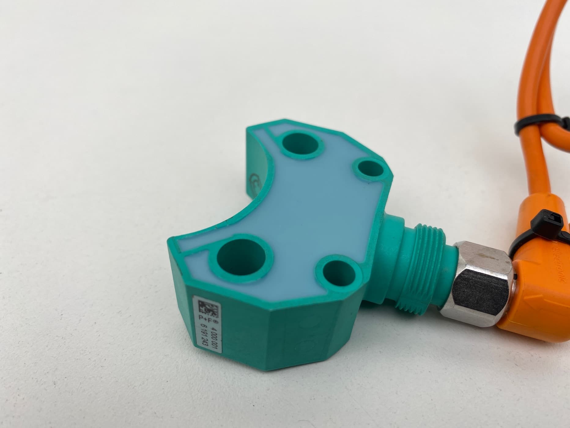 Pepperl and Fuchs NCN3-F25F-N4-V1 Inductive Sensor - Position Indicator