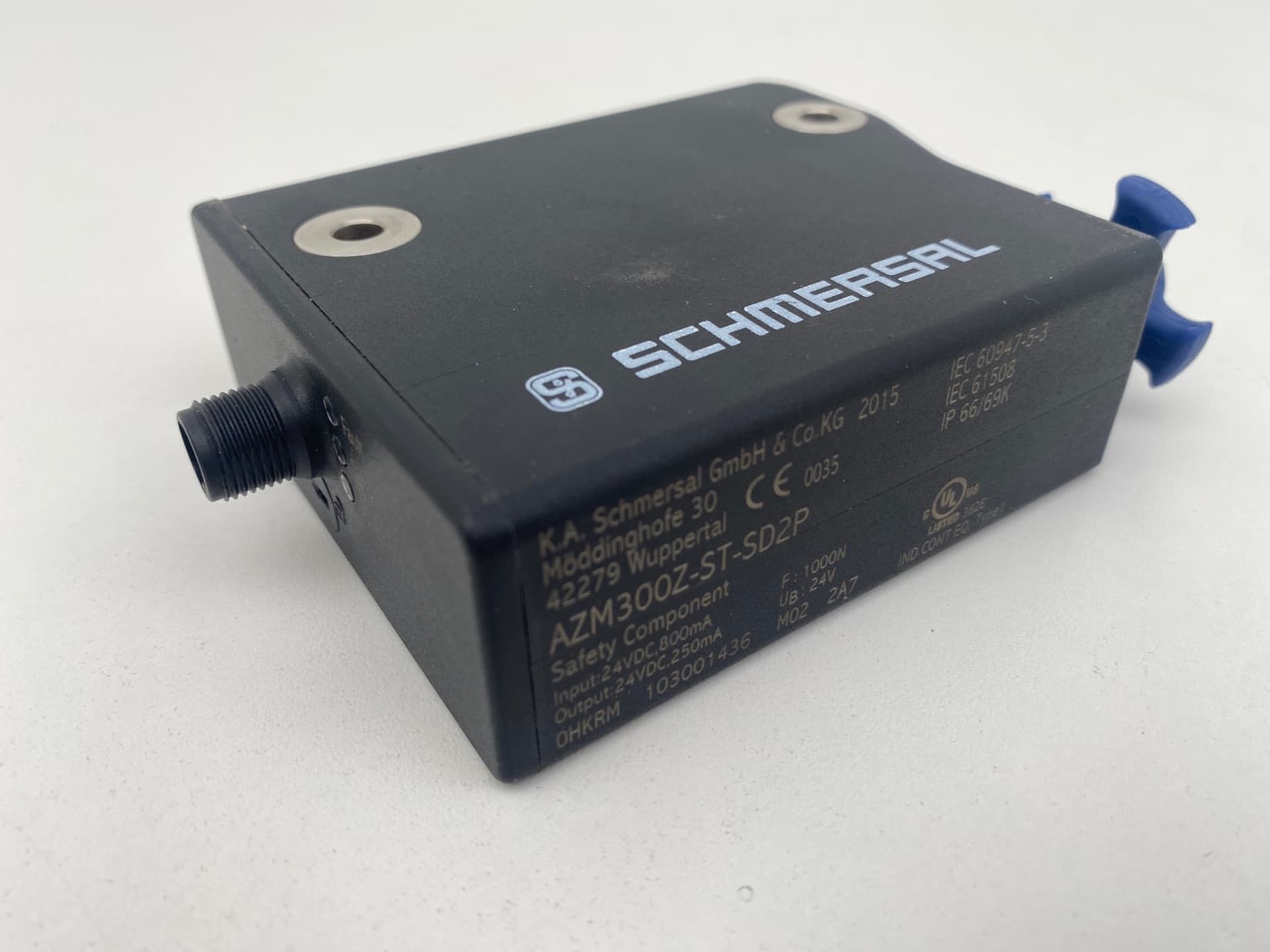 Schmersal AZM300Z-ST-SD2P Solenoid Safety Interlock Switch Assembly