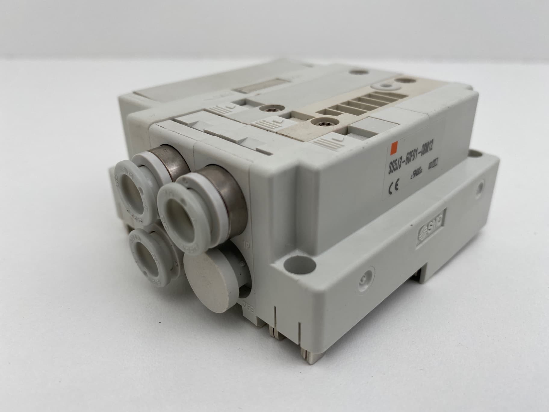 SMC SS5J3-60FD1-08M12 Plug-in / Connector Type Manifold Assembly