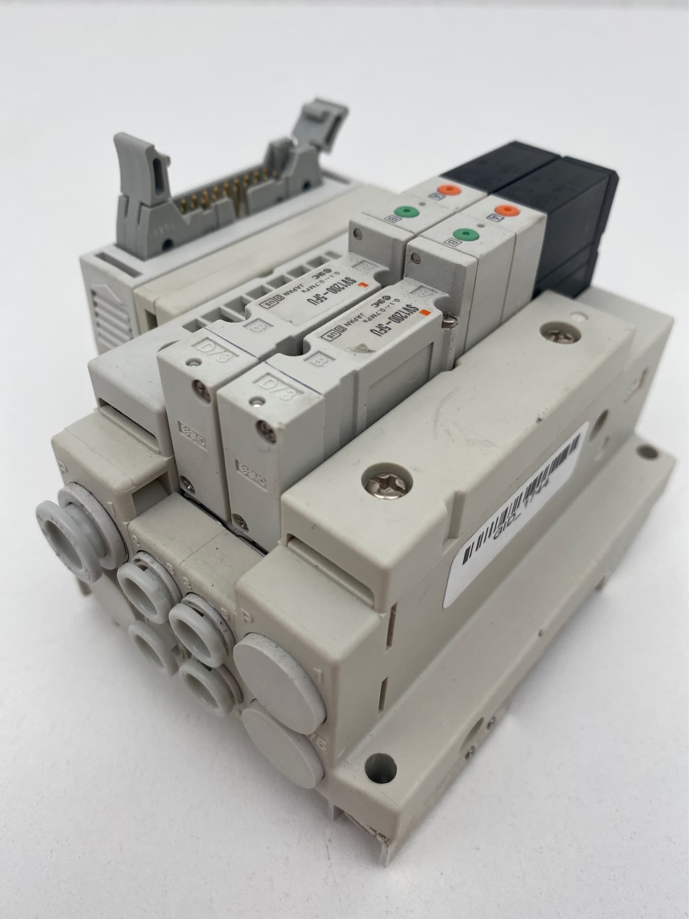 SMC SS5V1-10PGD1-02-U, SV1200-5FU Pneumatic Manifold/ Solenoid Assembly