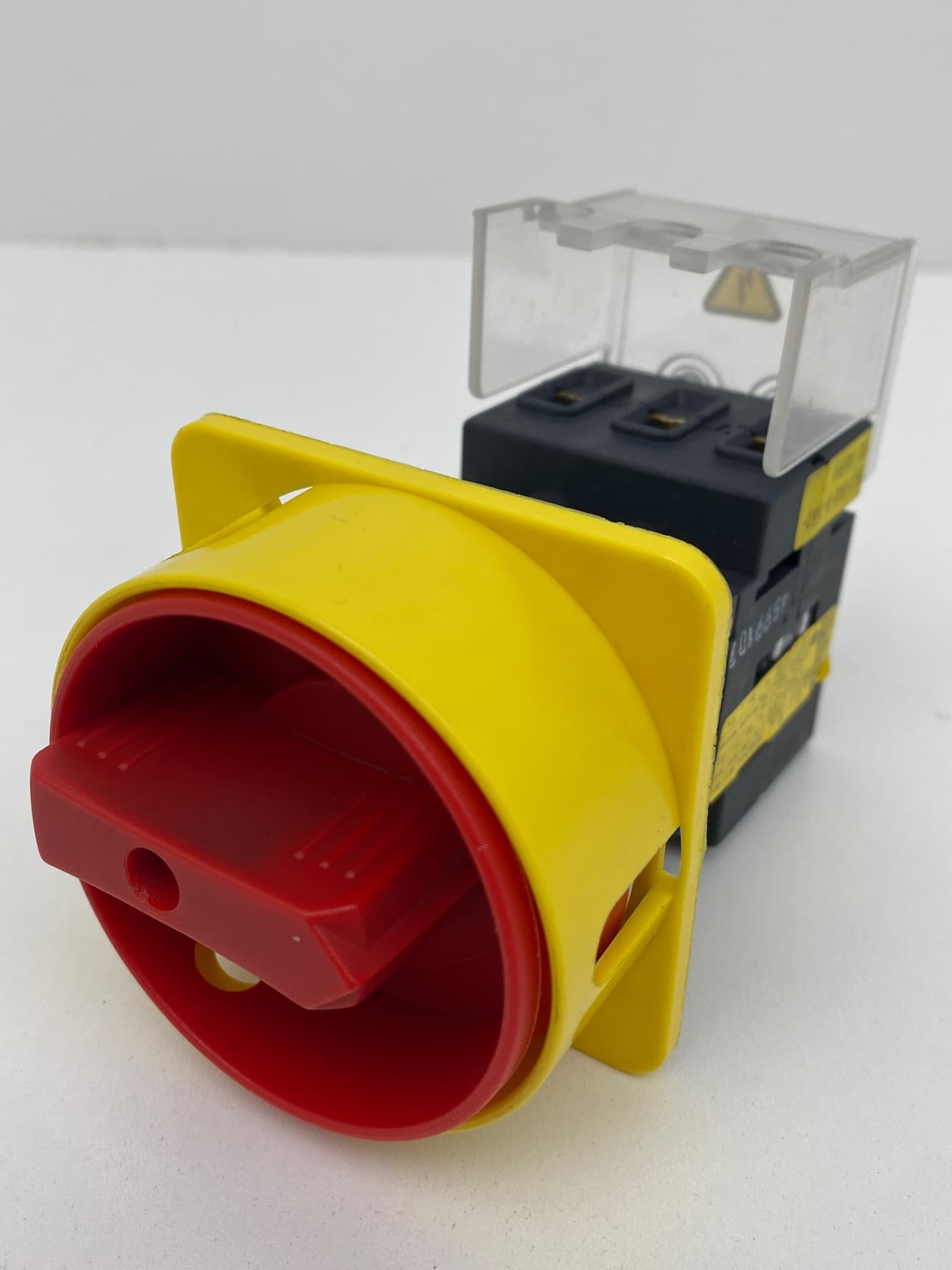 Merz ML1-040 Door Mounting Red/Yellow Handle Disconnect Switch, 3P, 600VAC, 40A