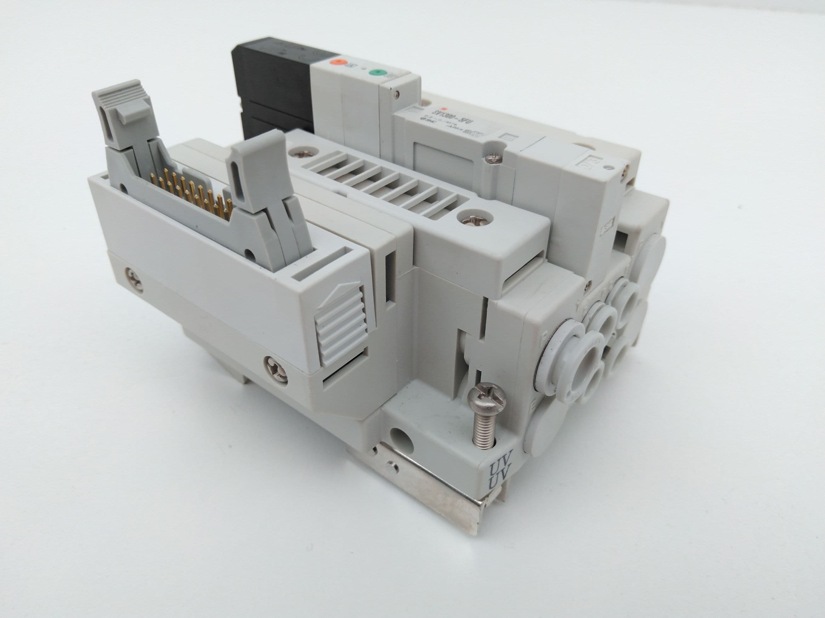 SMC SS5V1-10PGD1-02-U, SV1200-5FU Pneumatic Manifold/ Solenoid Assembly