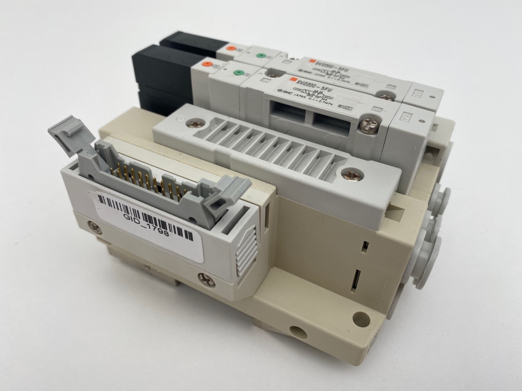 SMC SS5V2-10PGD1-02-U, SV2200-5FU Pneumatic Manifold/ Solenoid Assembly