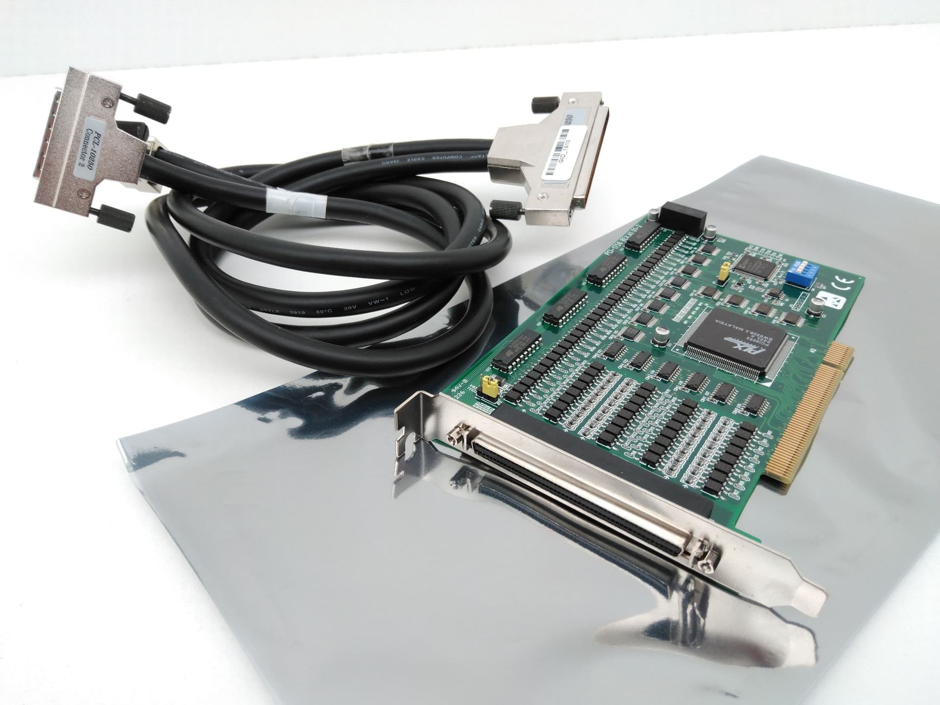 Advantech PCI-1756 REV.A1 01-2, PCL-10250 Isolated digital I/OPCI card w/Cable