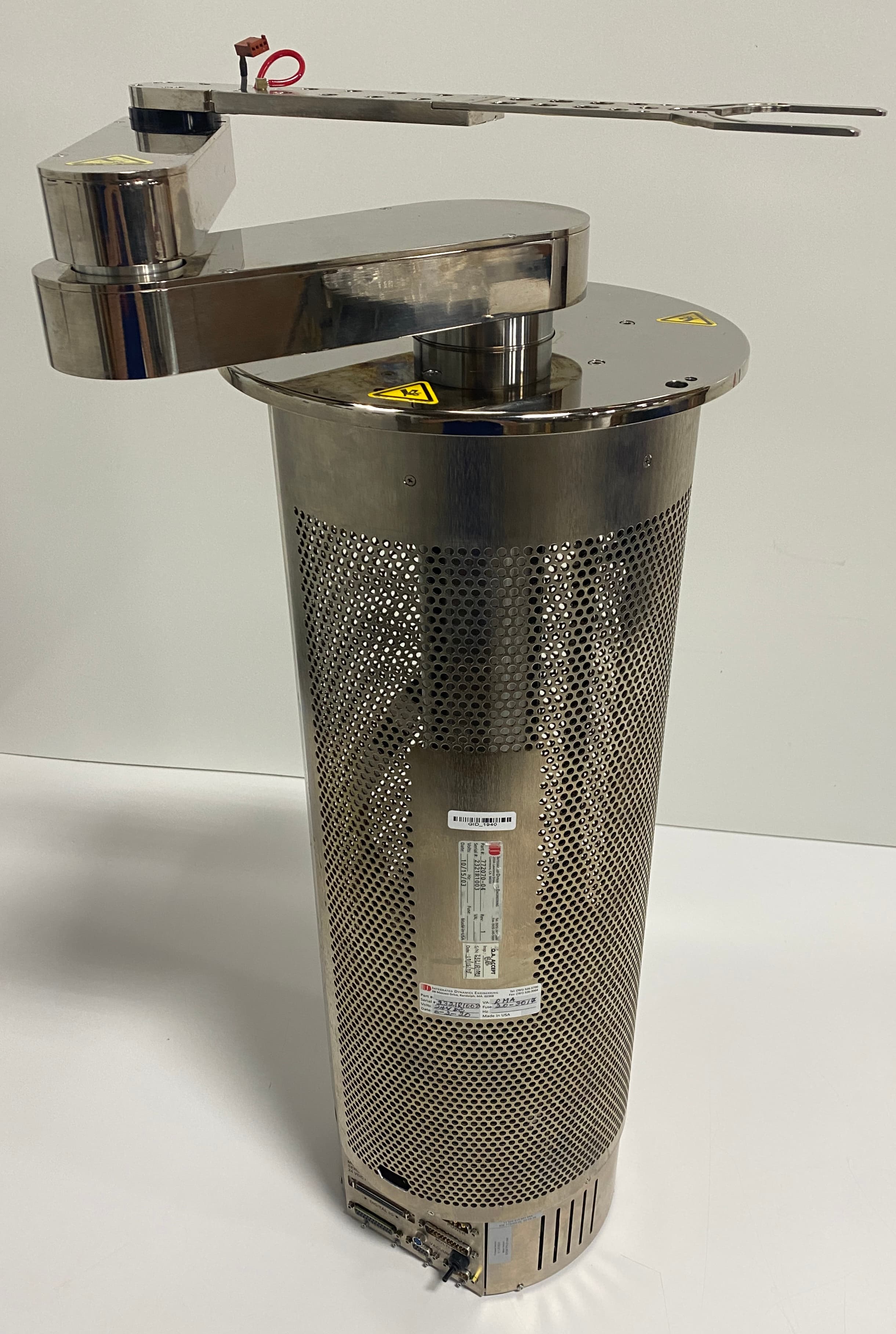 IDE/Integrated Dynamics Engineering ROB 300 series Wafer Robot w/ End Effector