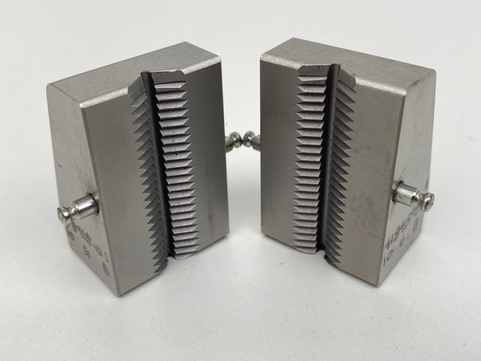 MTS Instron Unbranded 418415.01 Grip Face Pair