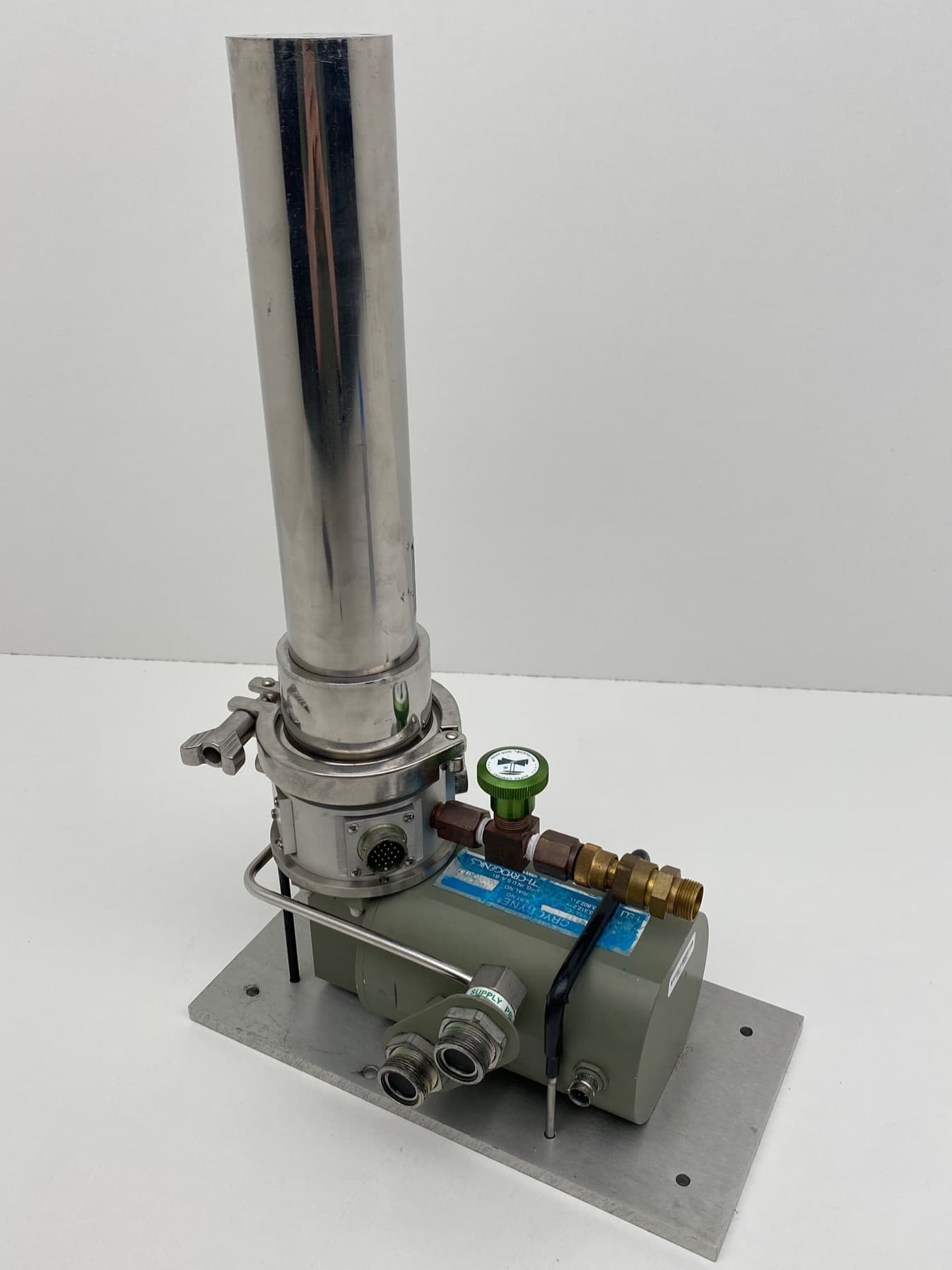 Janis Research CCS-300T Cryostat