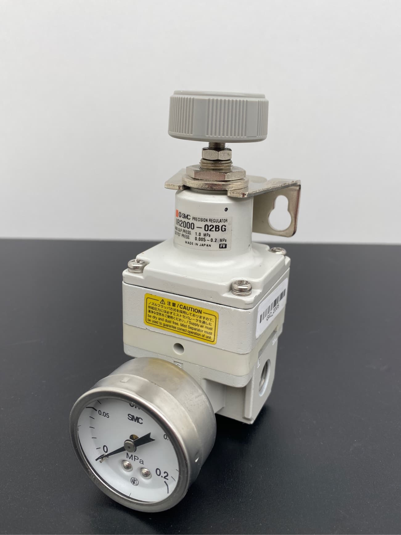 SMC IR2000-02BG Regulator with Gauge