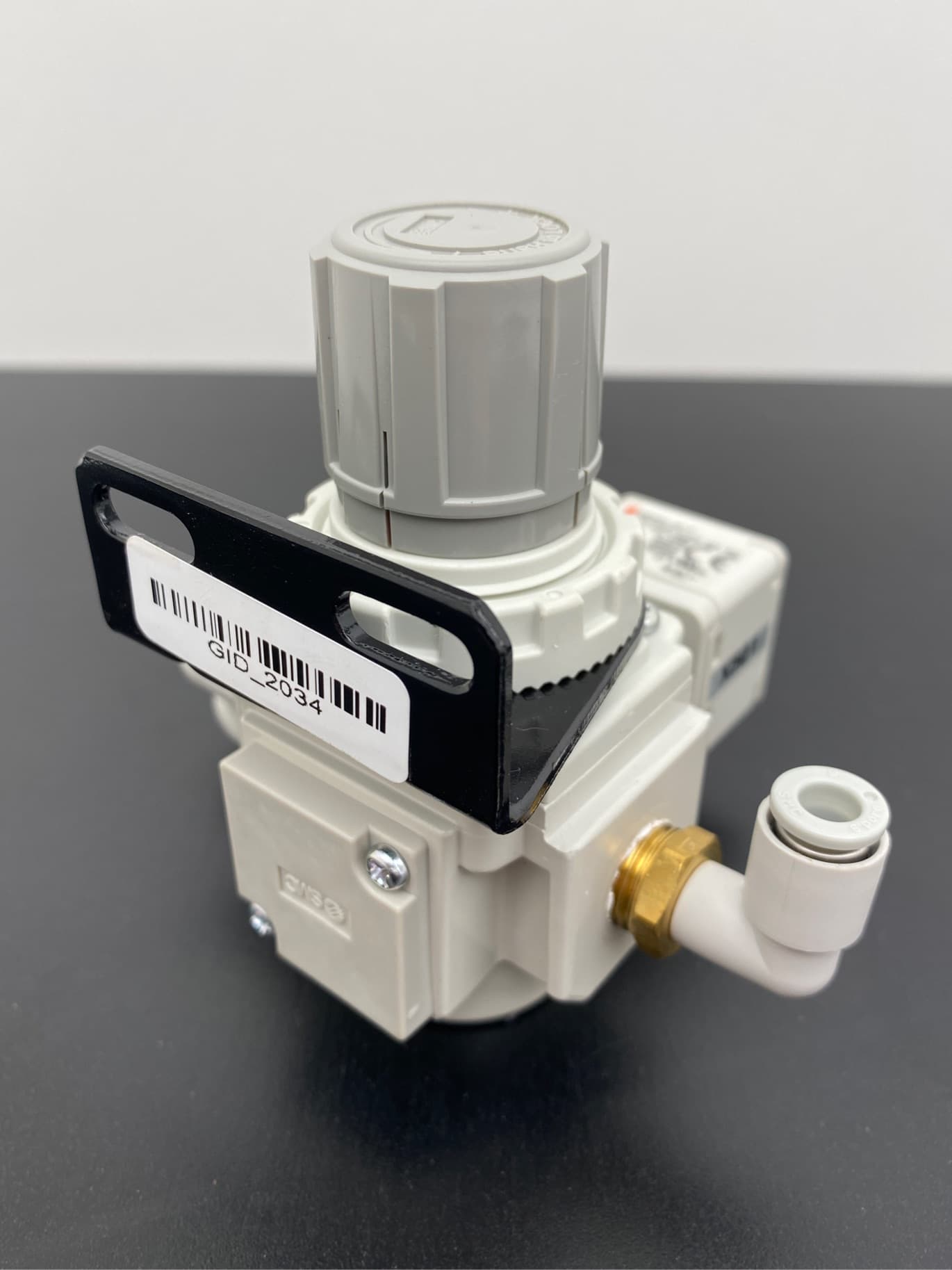 SMC ISE40A-01-T, AR25-F02H-B Pressure Switch w/ Regulator AR MASS PRO