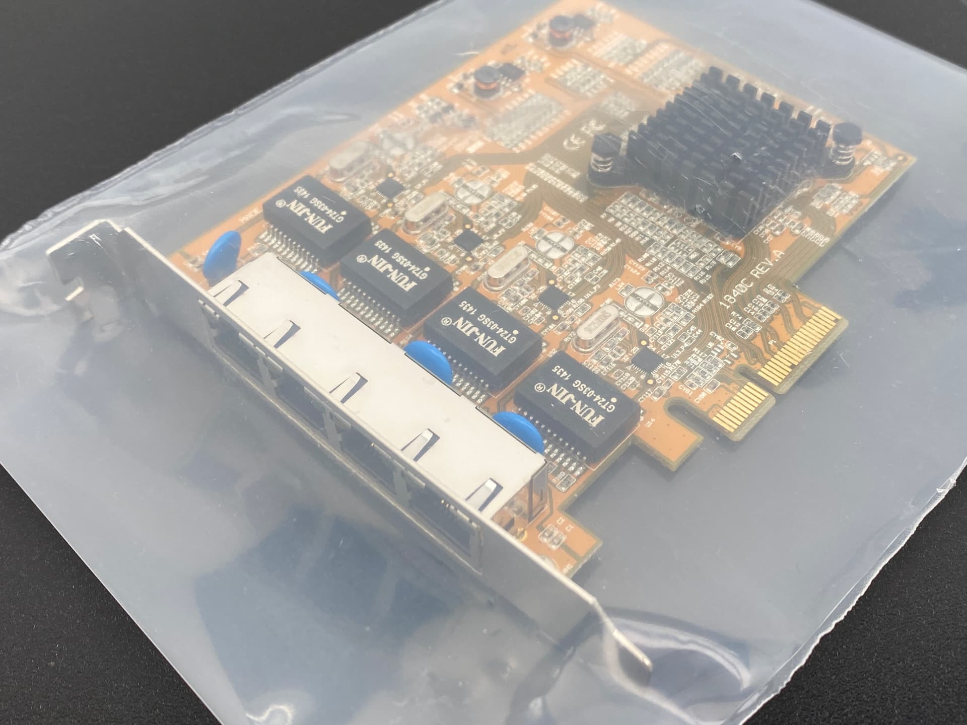 StarTech.com ST1000SPEX43 4-Port PCIe Gigabit Network Adapter Card