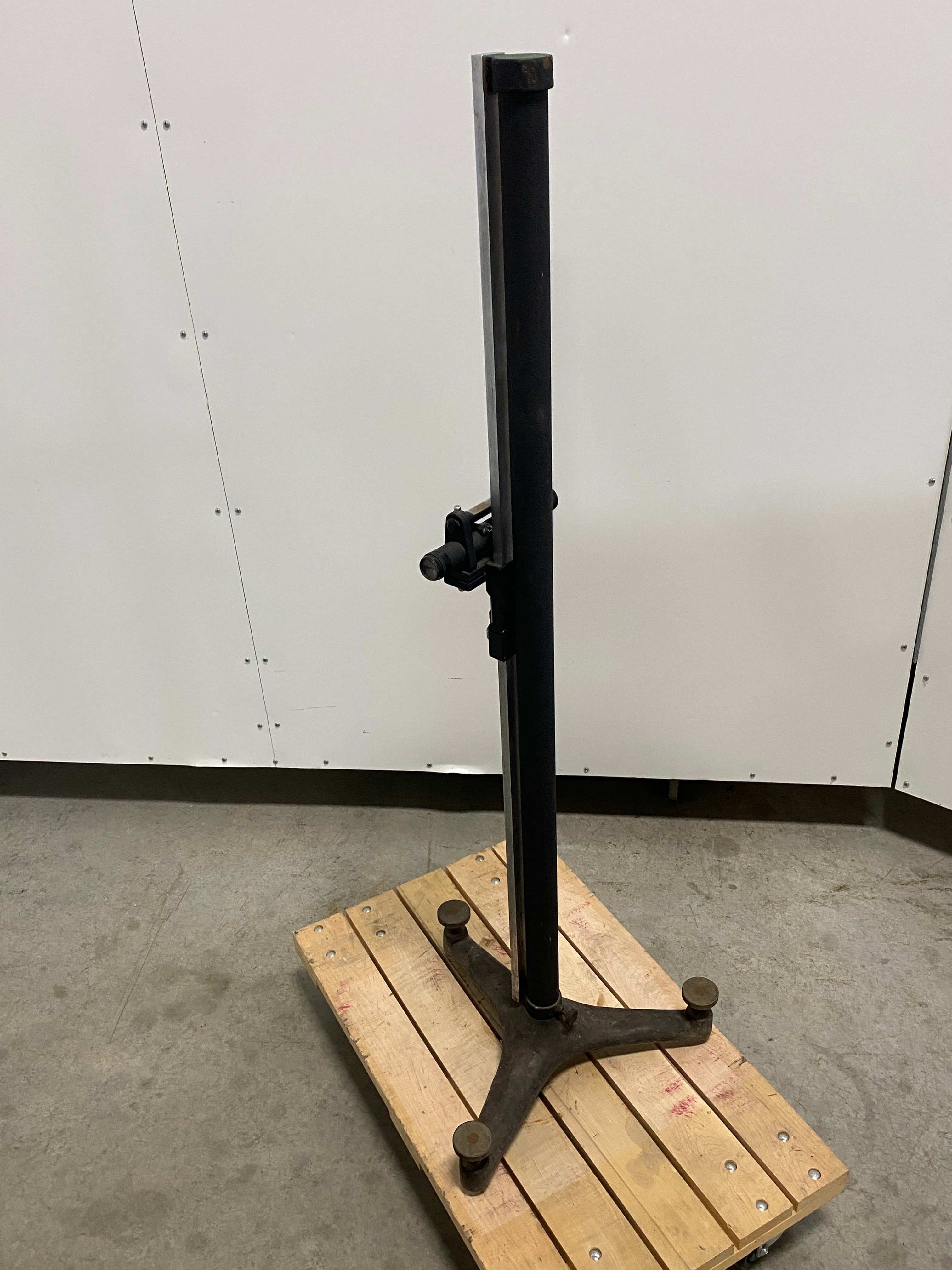 Gaertner Scientific Corp Antique Leveling Spectroscope 102MM Scale