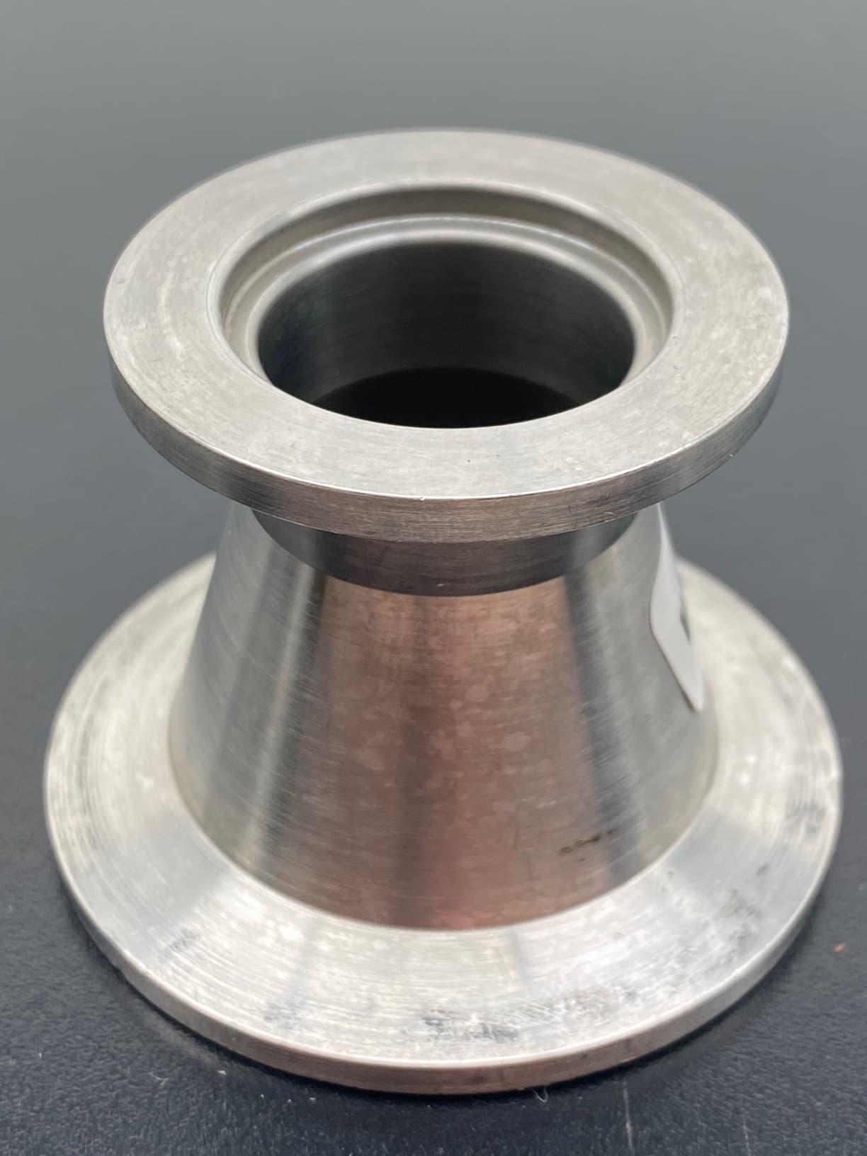 Vacuum Fitting KF40 to KF25 Conical Reducer Fitting