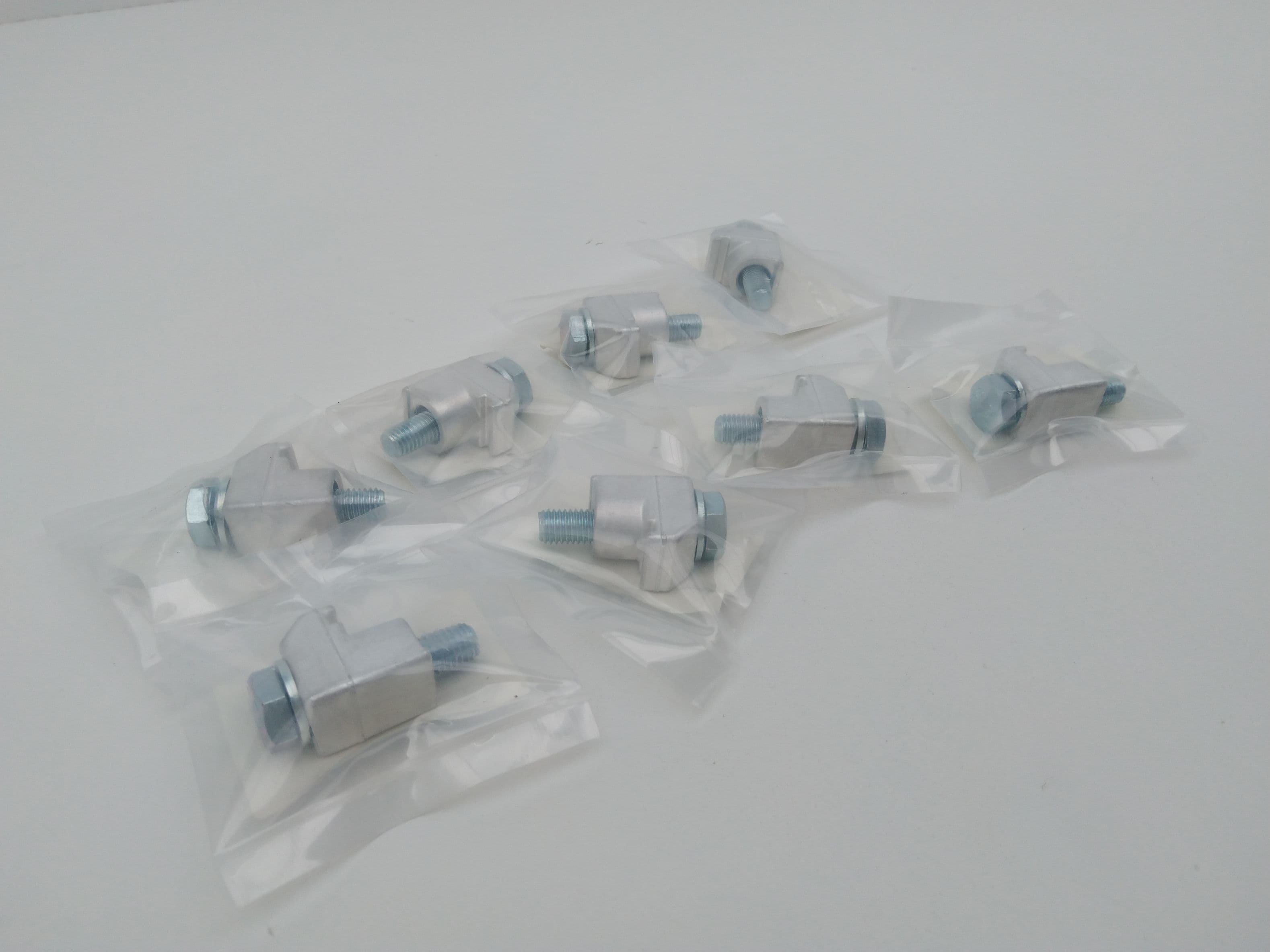 VAT 32044-QAPR-0001 Screw Claw Clamp Flange Connectors ISO-K, ISO-F - Lot of 8