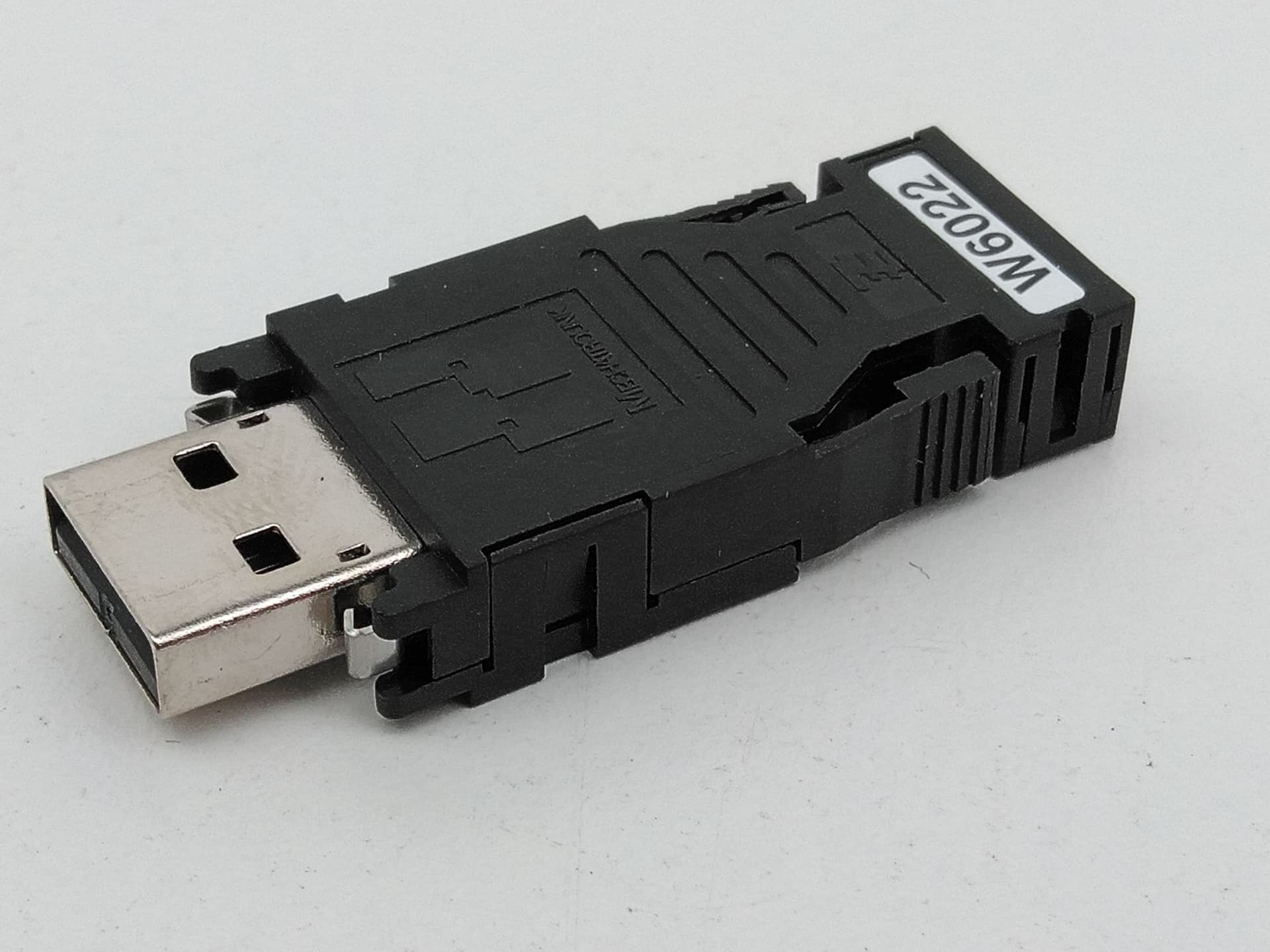 Yaskawa JEPMC-W6022 USB Terminating Resistor