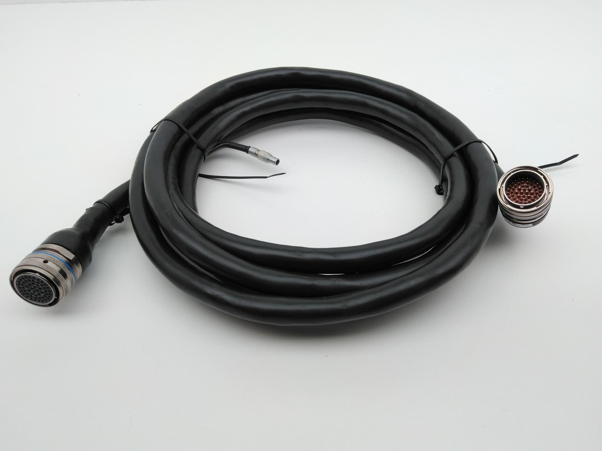 Leybold Oerlikon 400036V0004-5M Mag Turbo Pump Cable,5 meter
